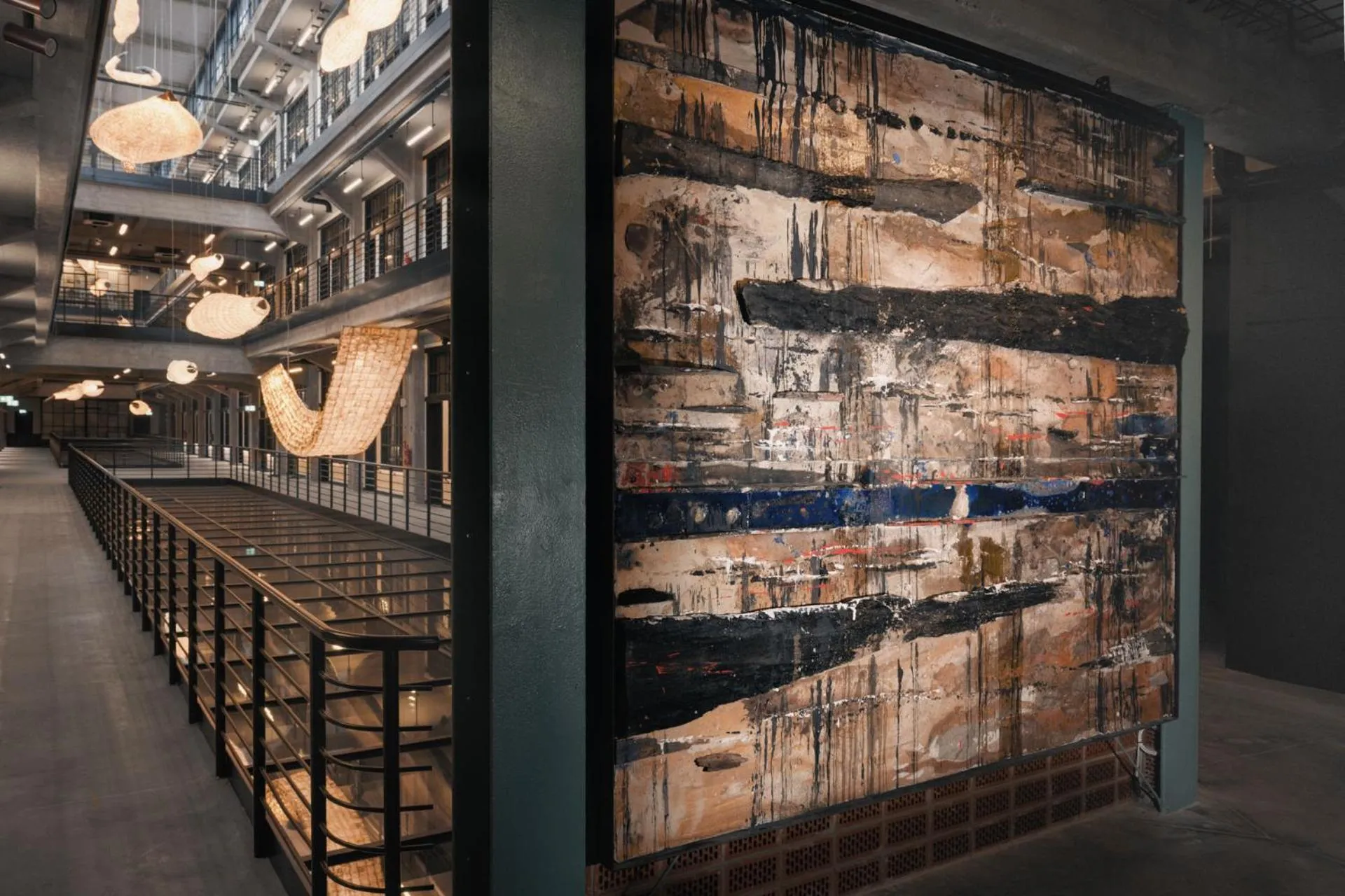 Property building in MONTOWNIA Lofts & Experience