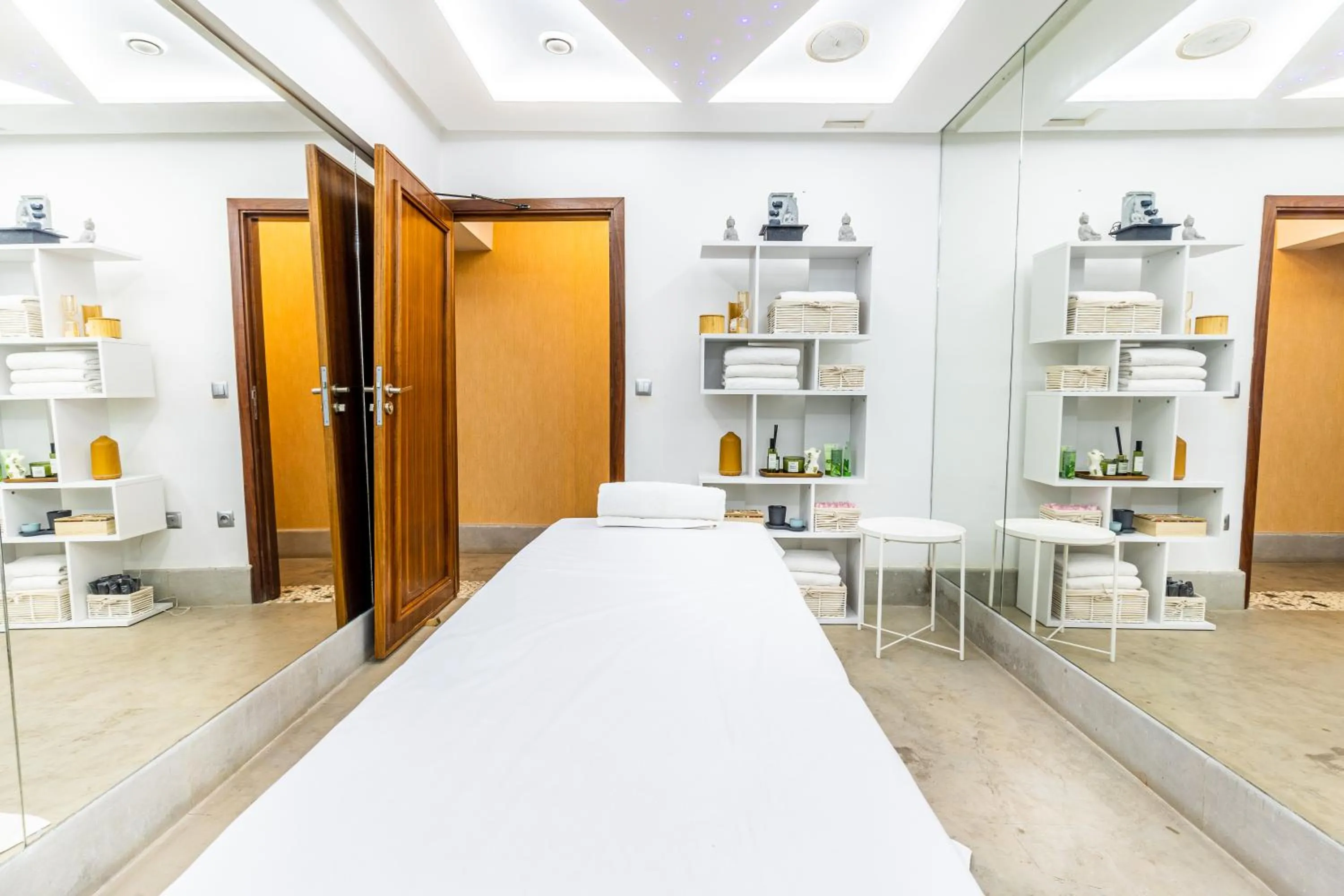 Massage, Bed in One Hotel Casablanca