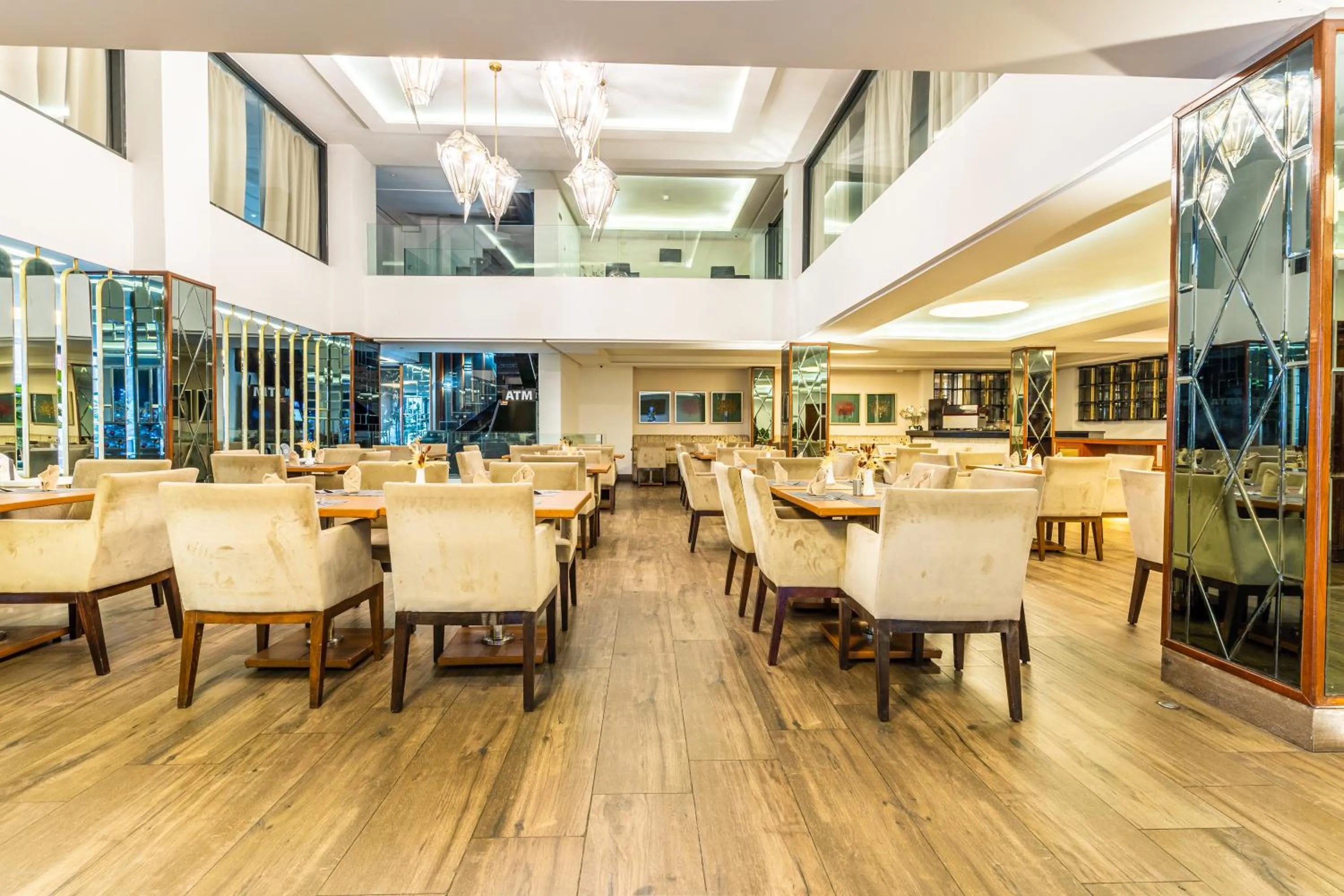 Restaurant/places to eat in One Hotel Casablanca