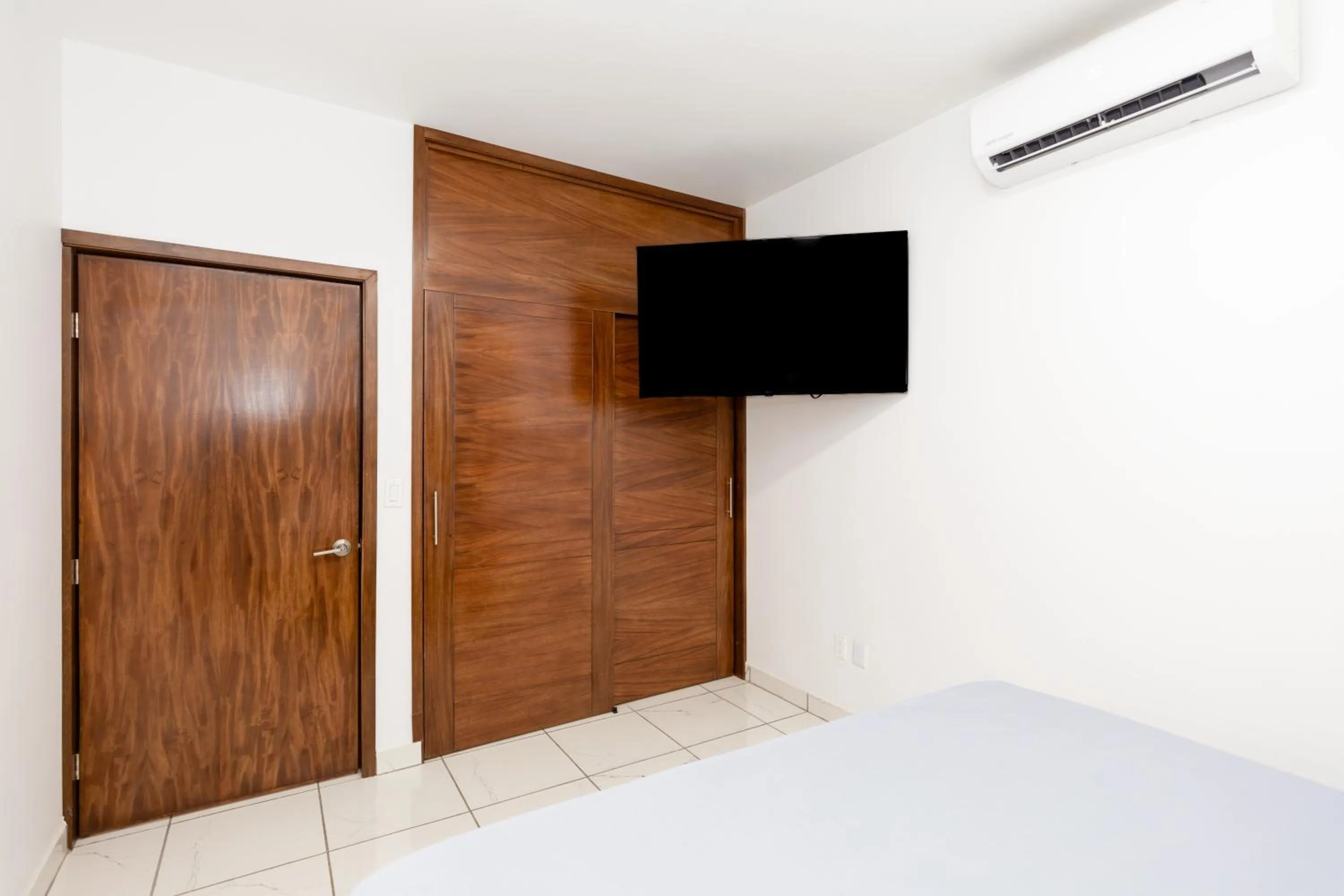 Bed in Hotel Manadia