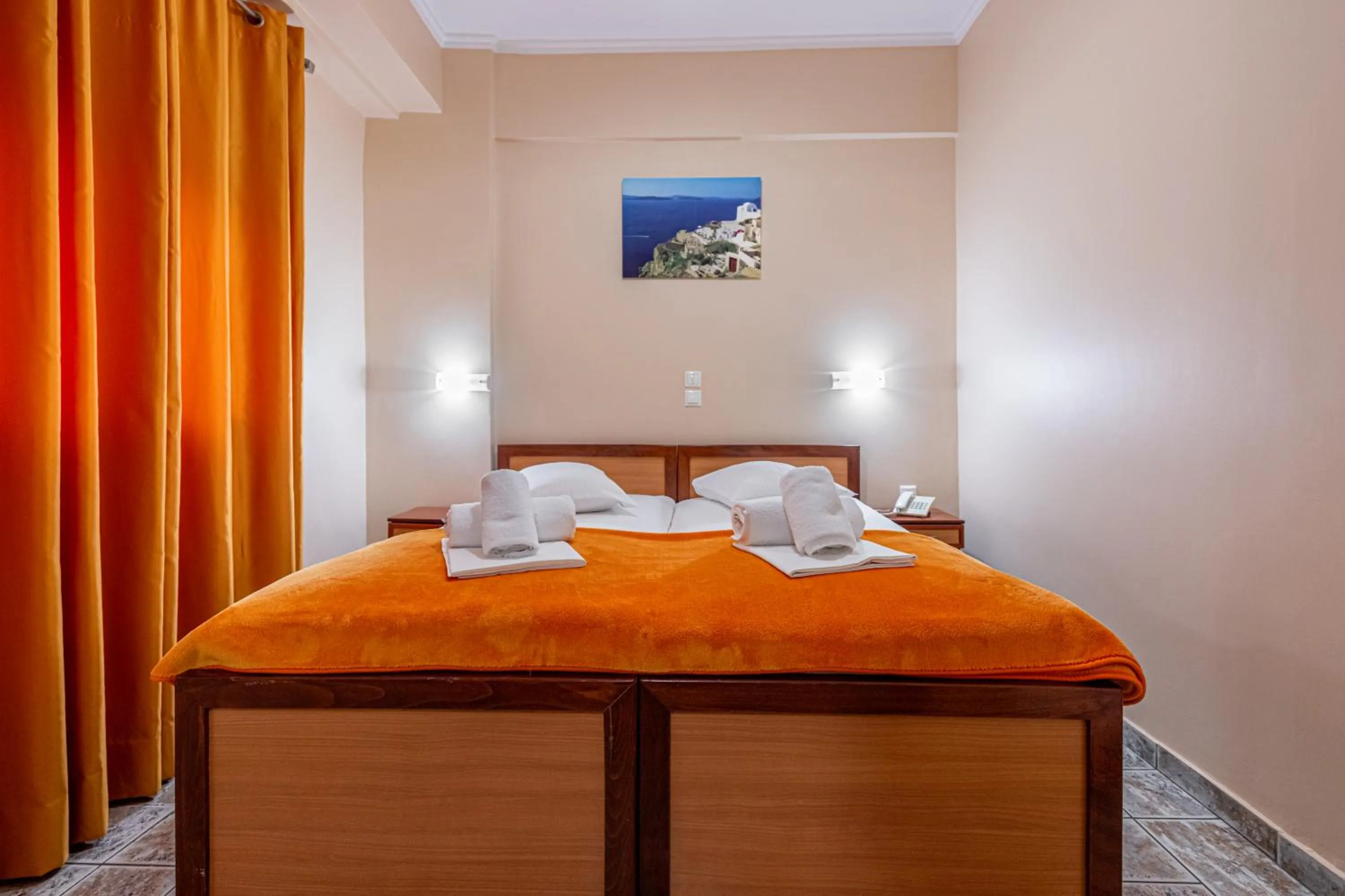 Bed in Faros I