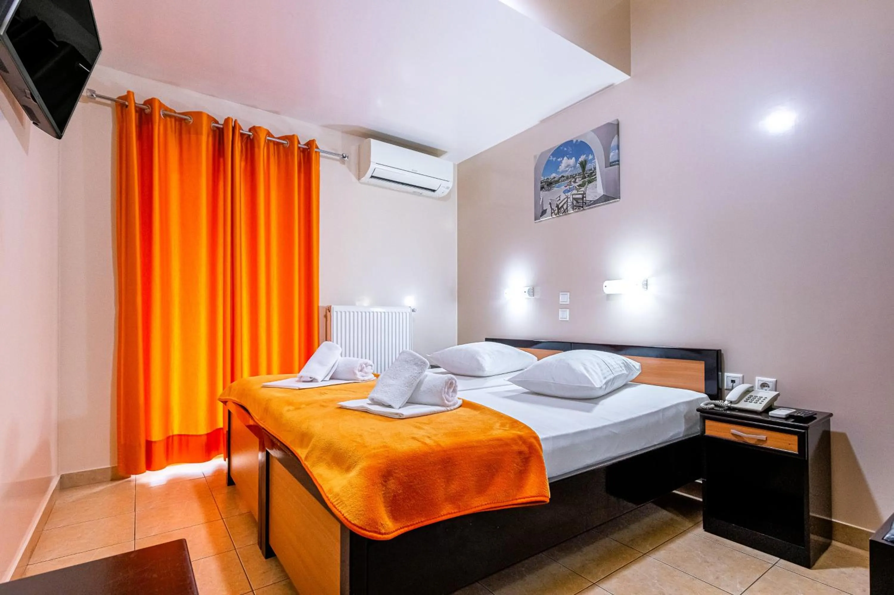 Bedroom, Bed in Faros I