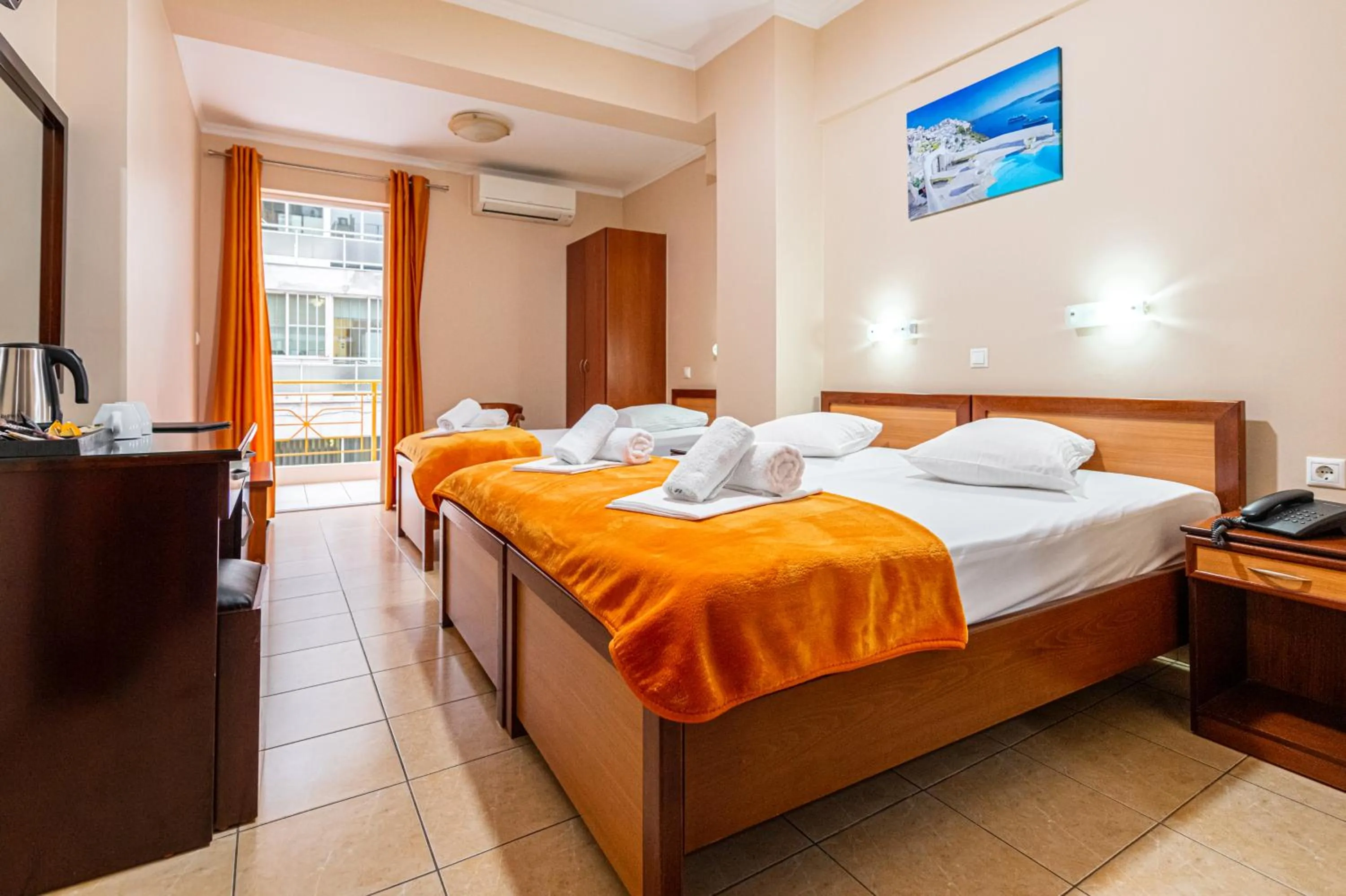 Bedroom, Bed in Faros I