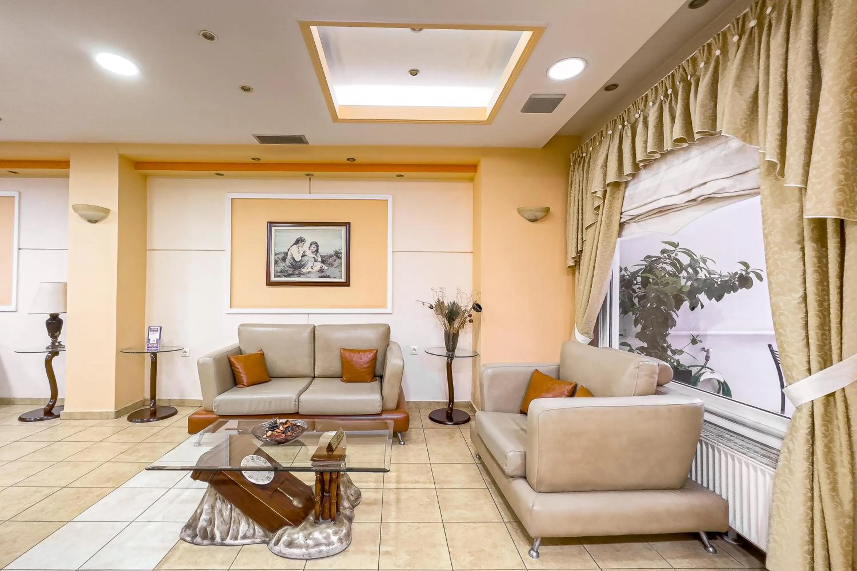 Lobby or reception in Faros II