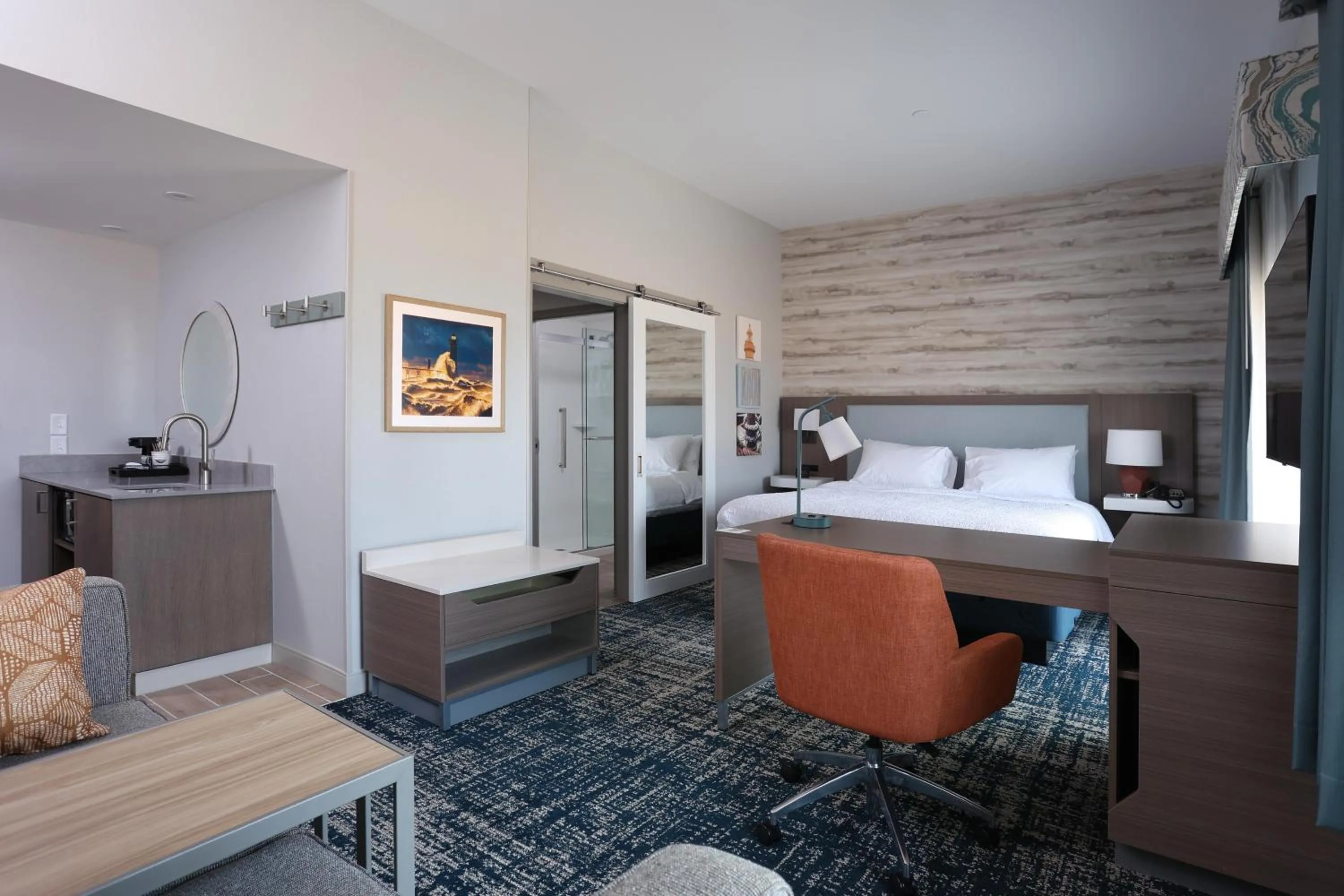 Bedroom, Bed in Hampton Inn & Suites Manistee, Mi