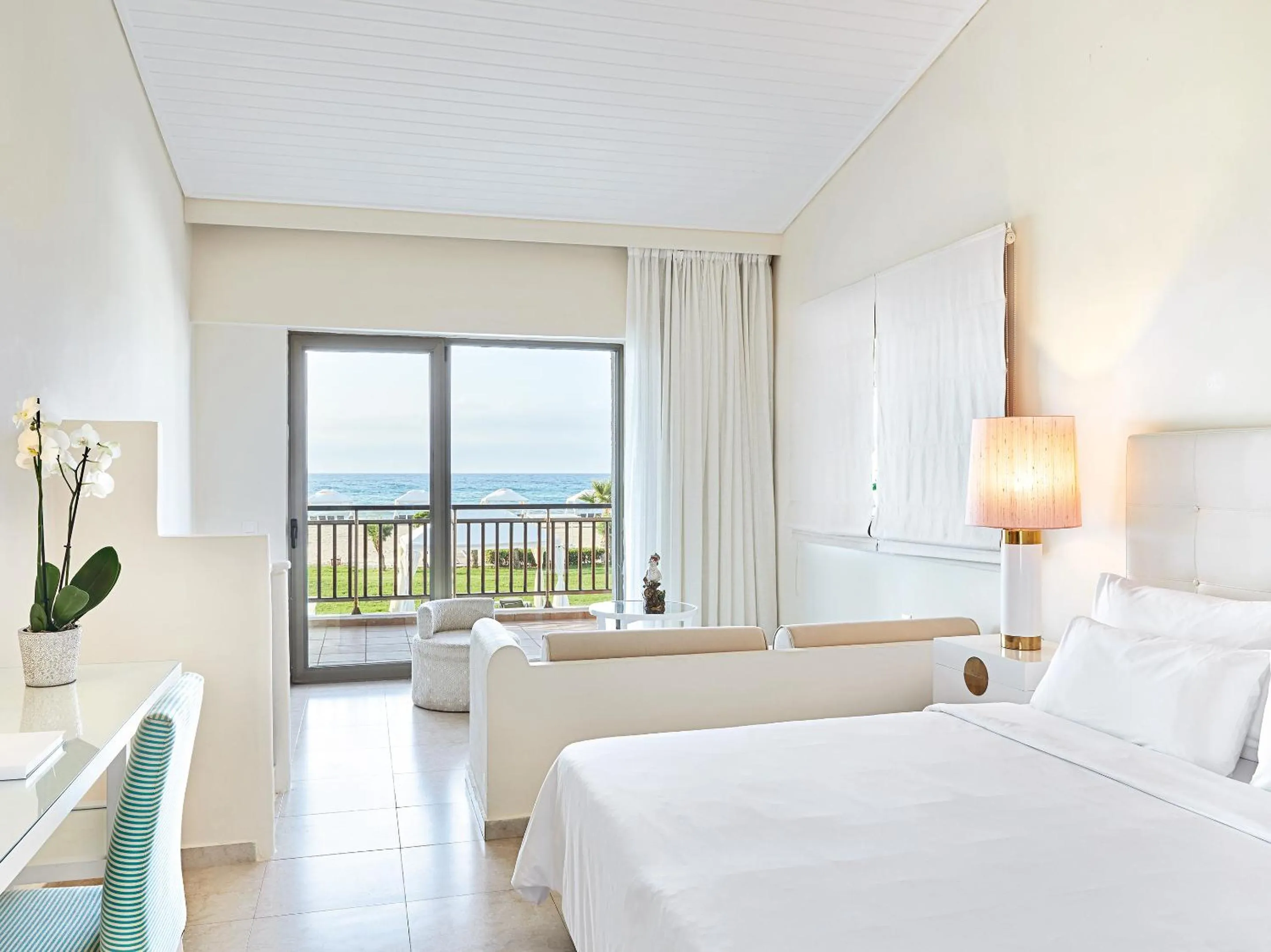 Photo of the whole room, Bed in Grecotel Creta Palace