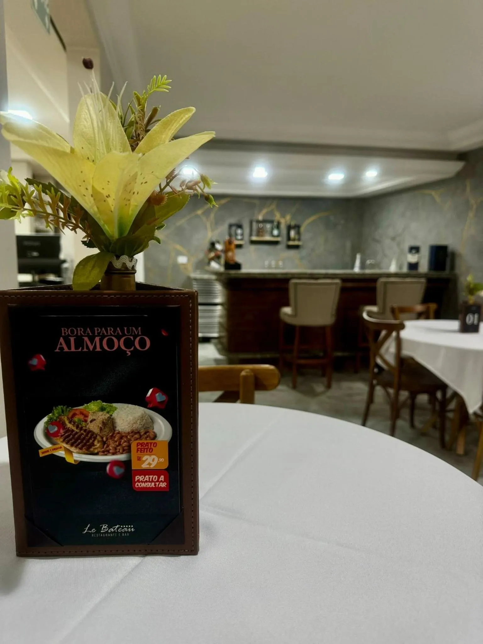 Restaurant/places to eat in Porty Brasil Hotel