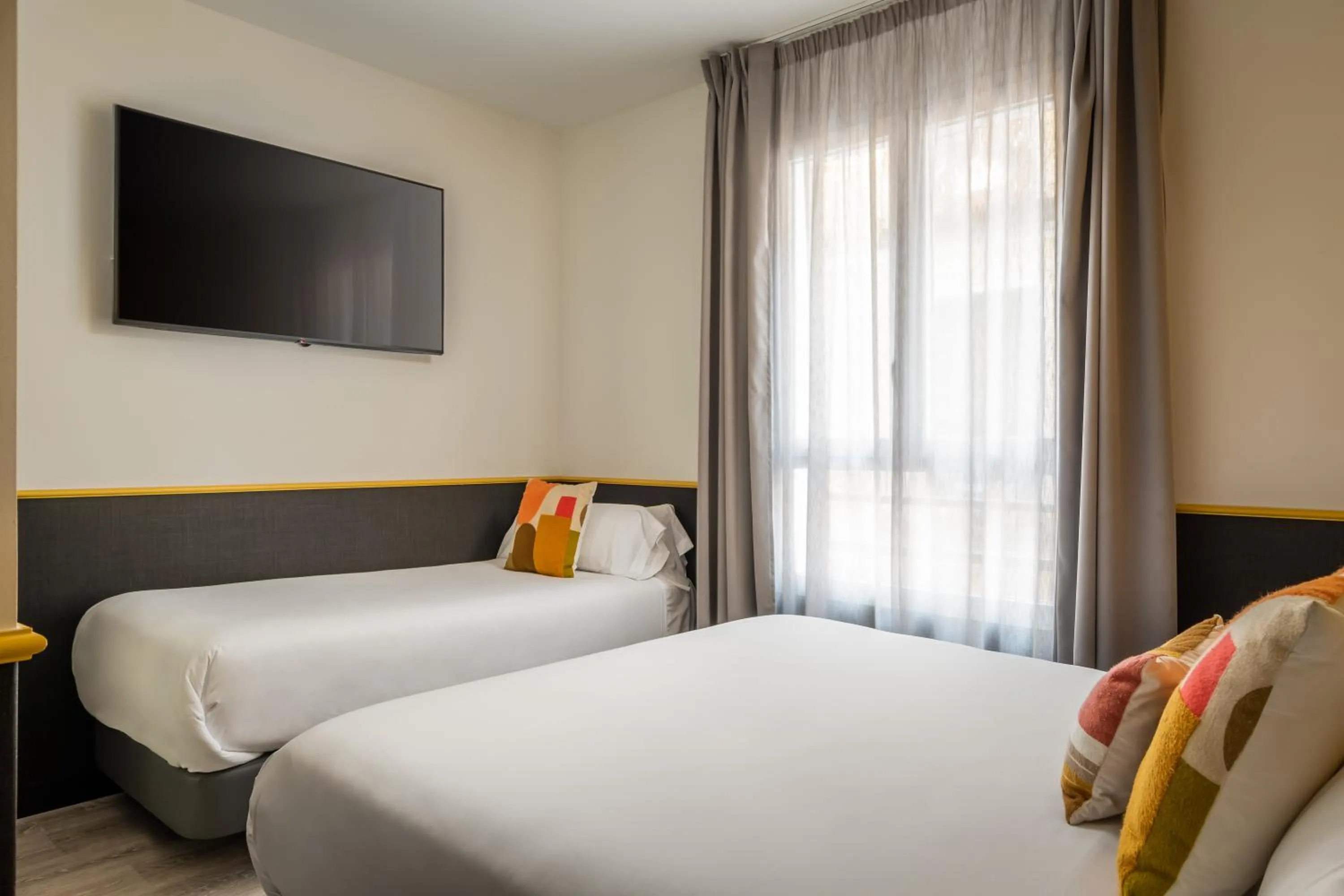 Bed in BYPILLOW Crosstown