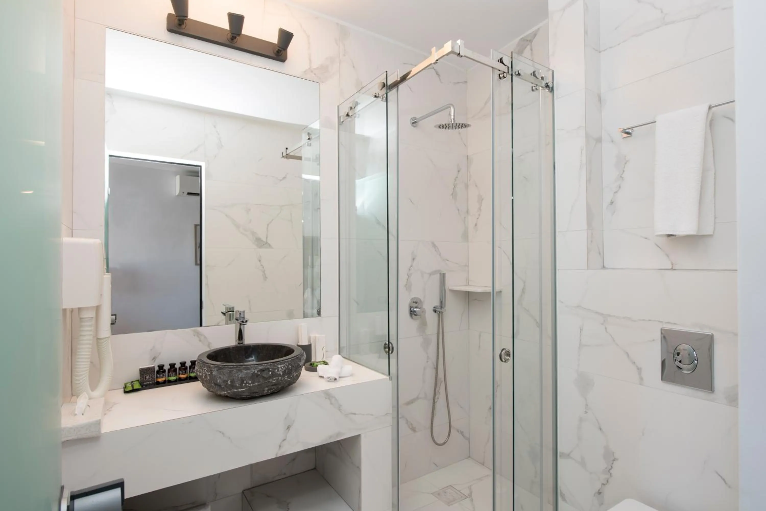 Toilet in Greco Philia Hotel Boutique