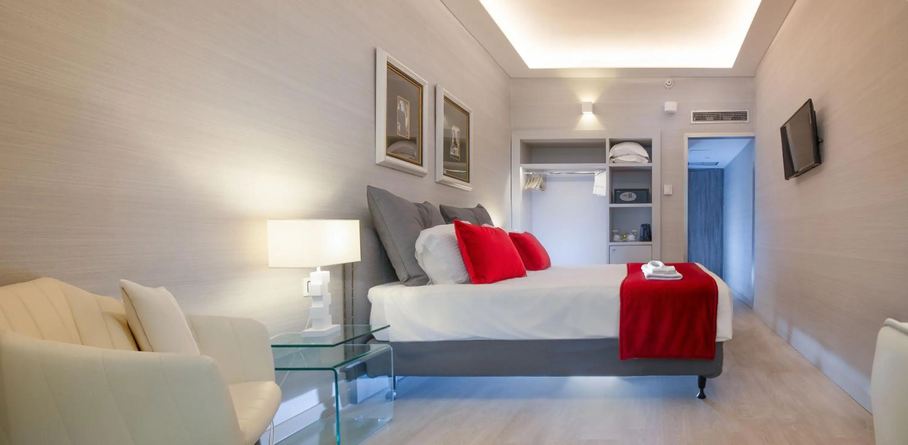 Bedroom, Bed in St George Lycabettus Lifestyle Hotel