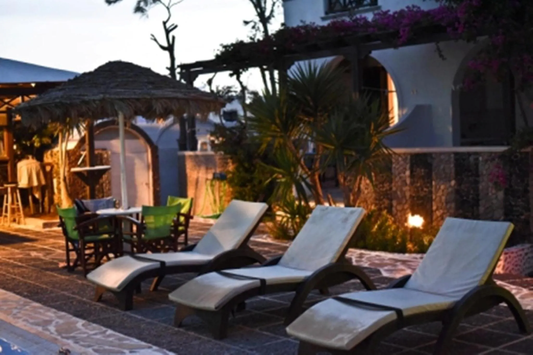 Swimming pool in Holiday Beach Resort Santorini