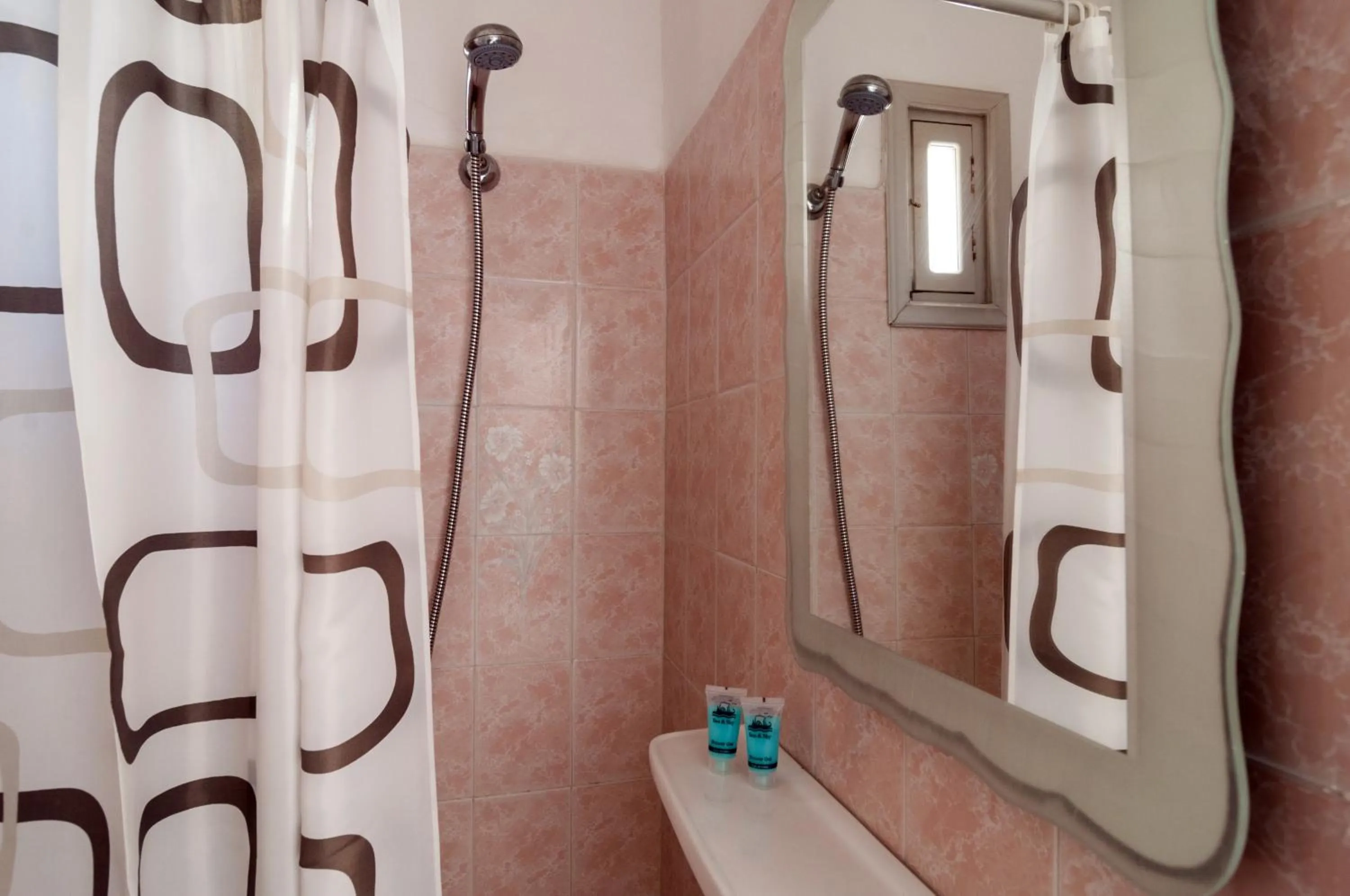 Bathroom in Holiday Beach Resort Santorini