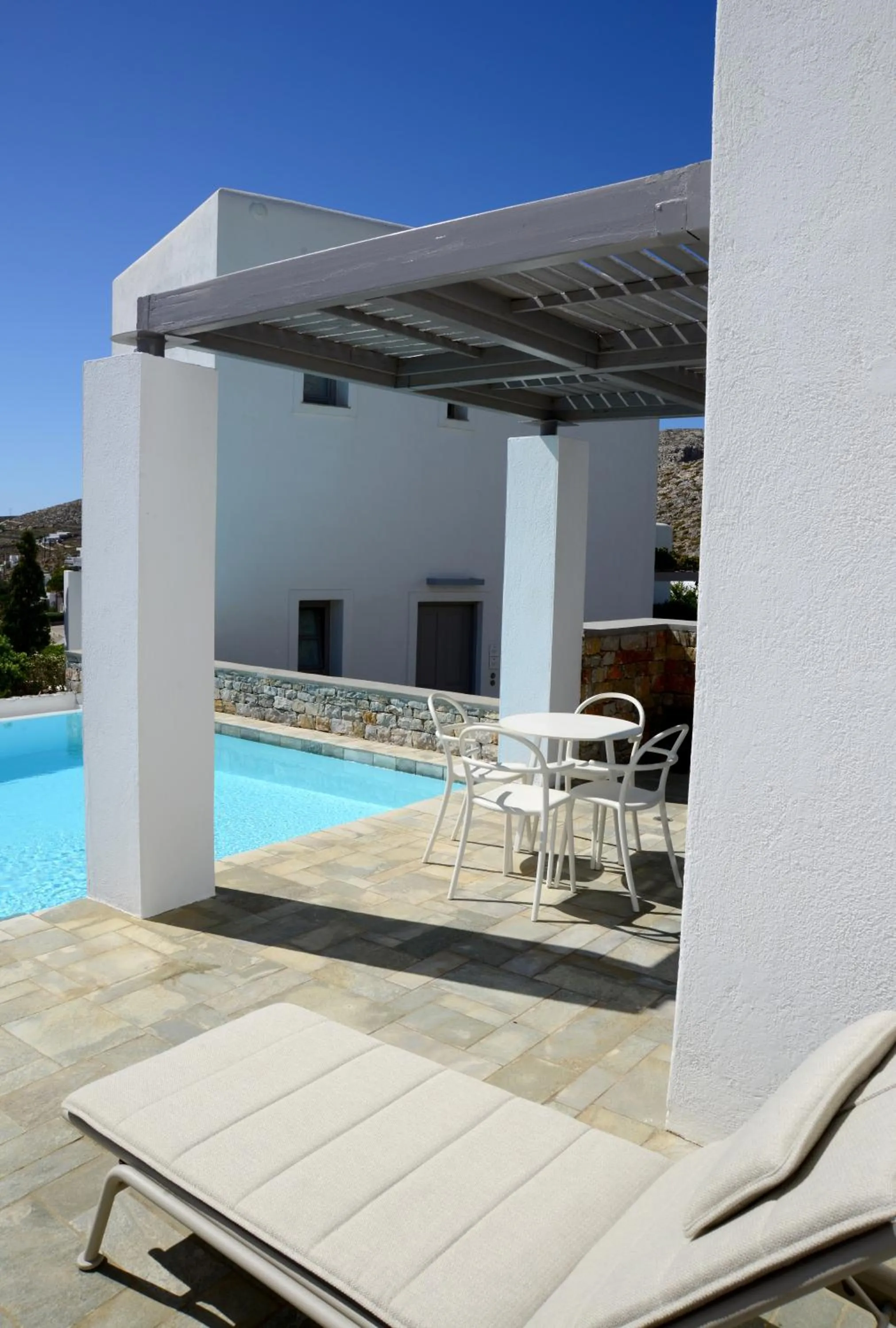 Property building in ANEMI Folegandros