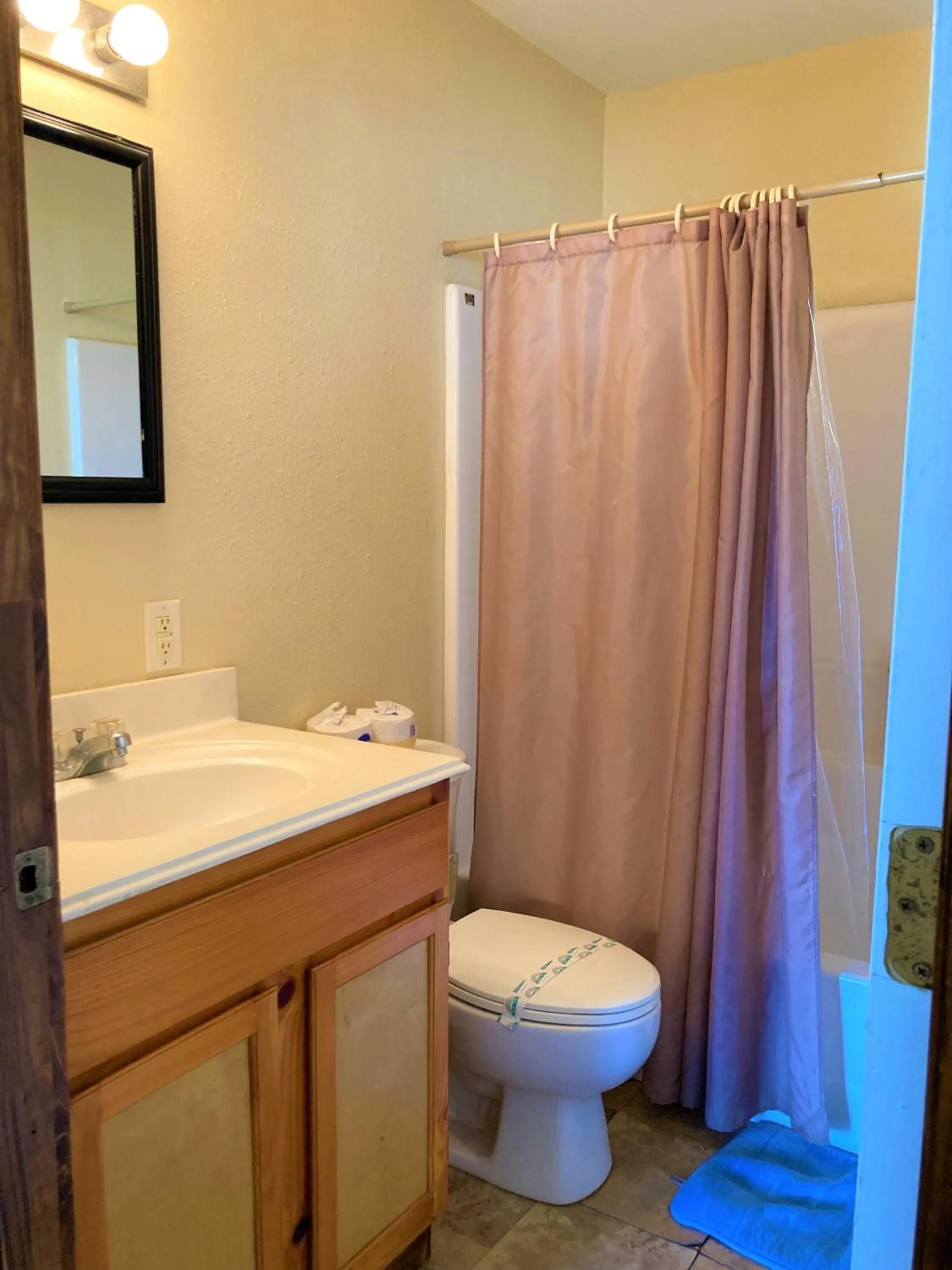 Bathroom in Outback Campground and Marina
