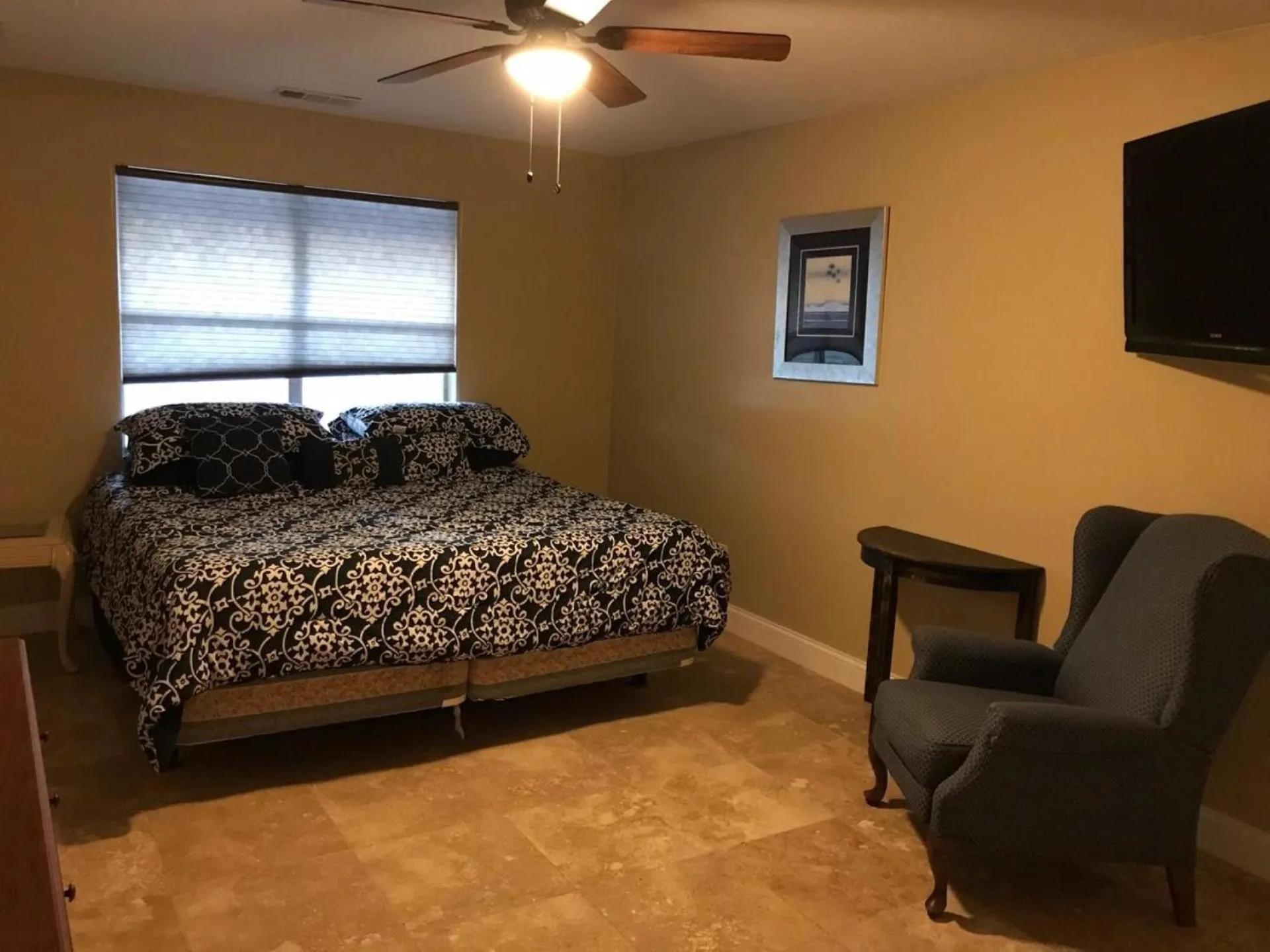 Bed in Outback Campground and Marina