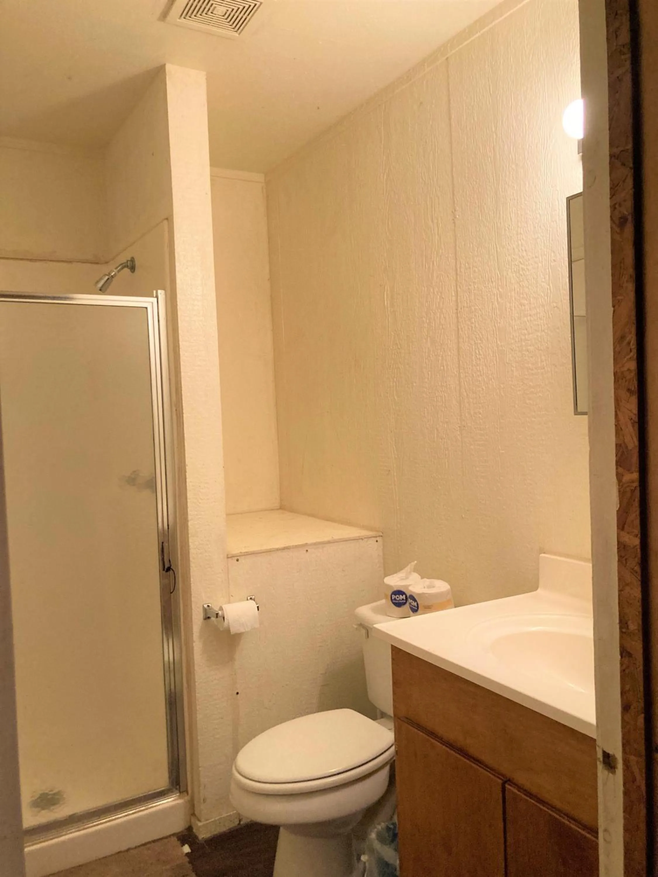 Bathroom in Outback Campground and Marina