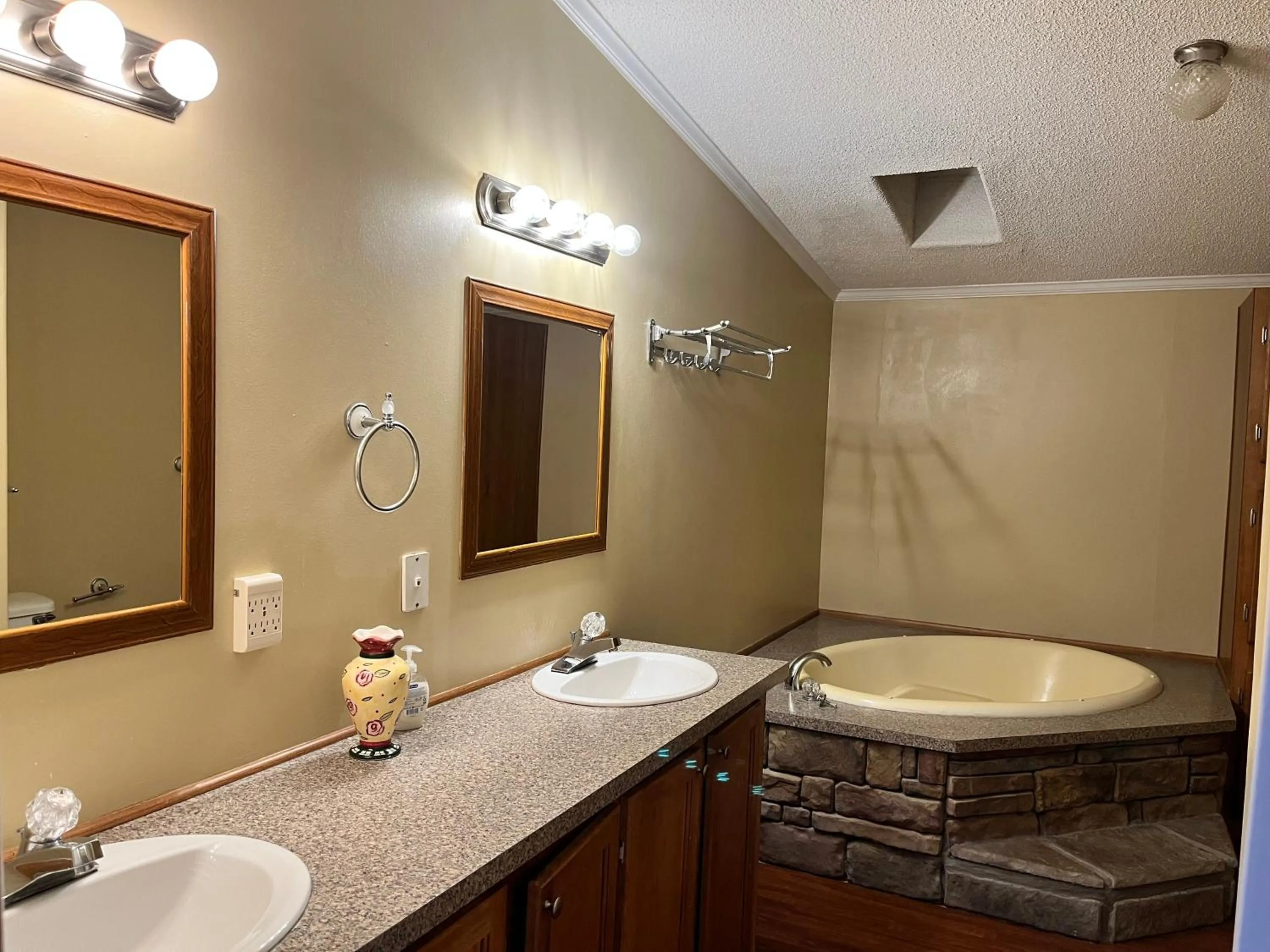 Bathroom in Outback Campground and Marina