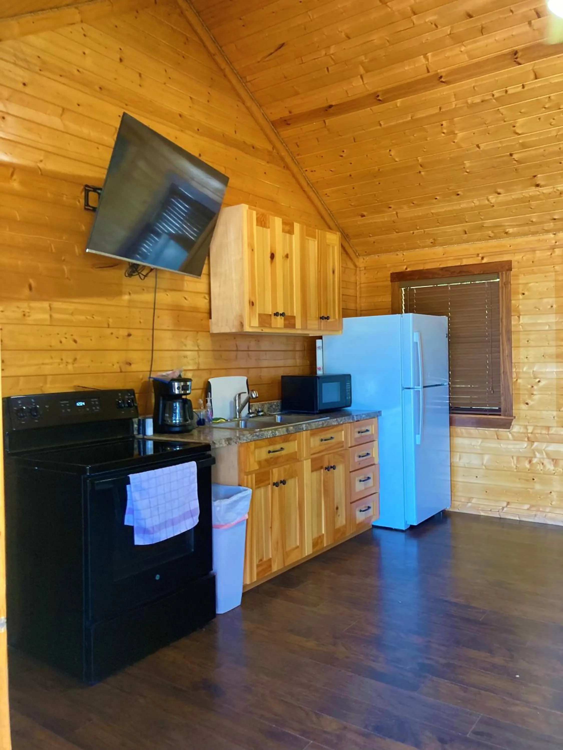 Kitchen or kitchenette in Outback Campground and Marina