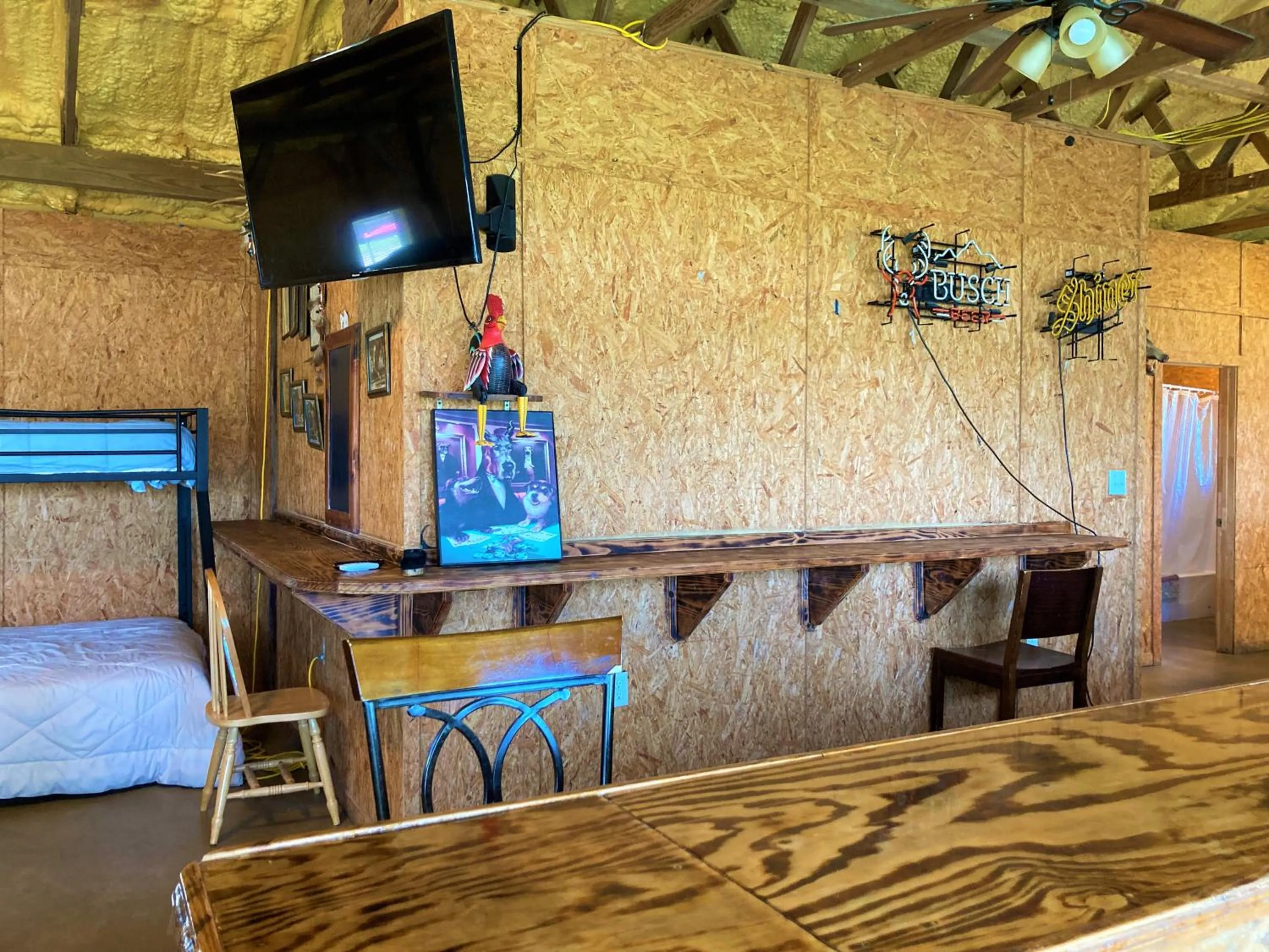 Communal lounge/ TV room in Outback Campground and Marina