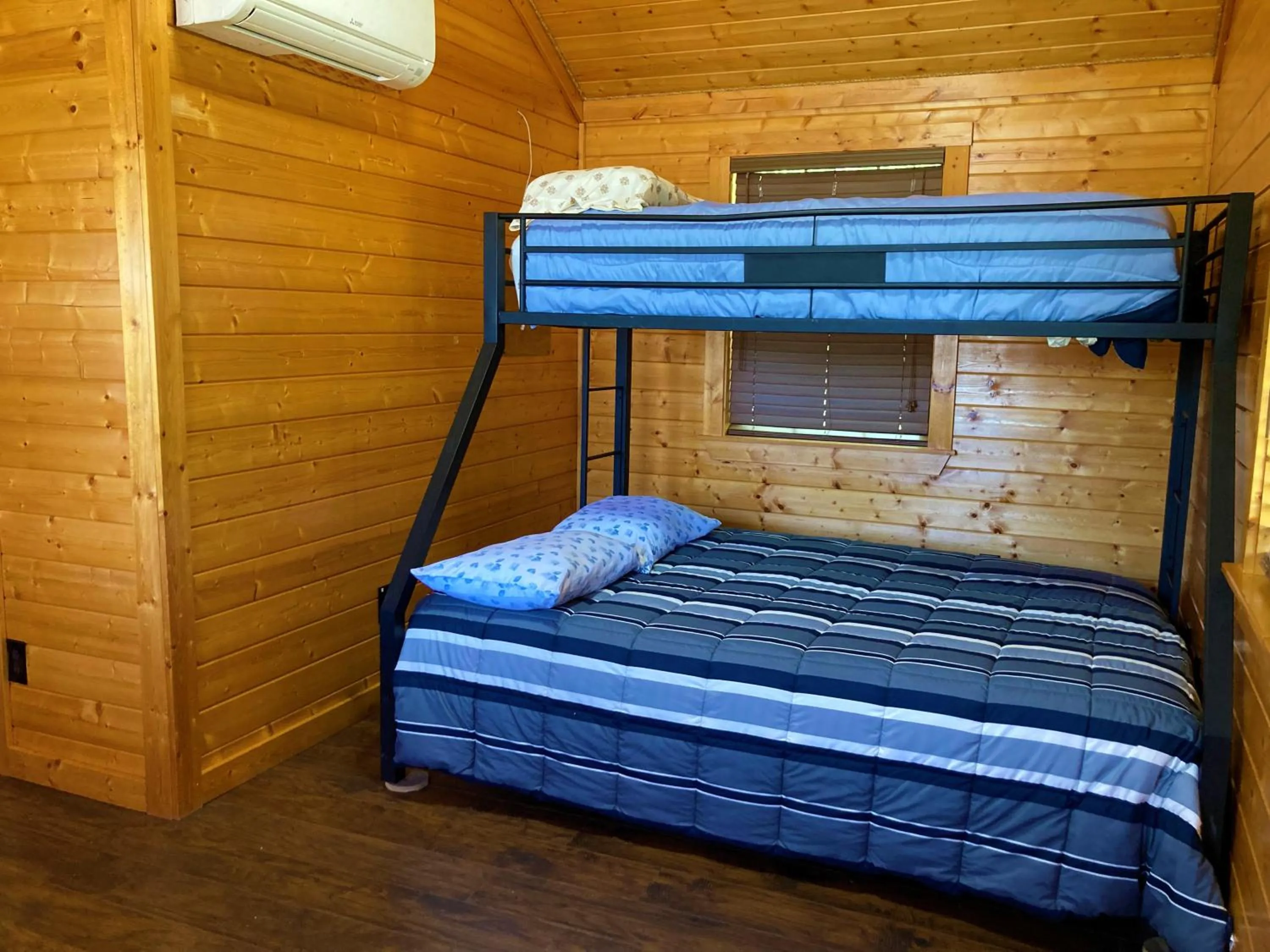 Bedroom, Bed in Outback Campground and Marina