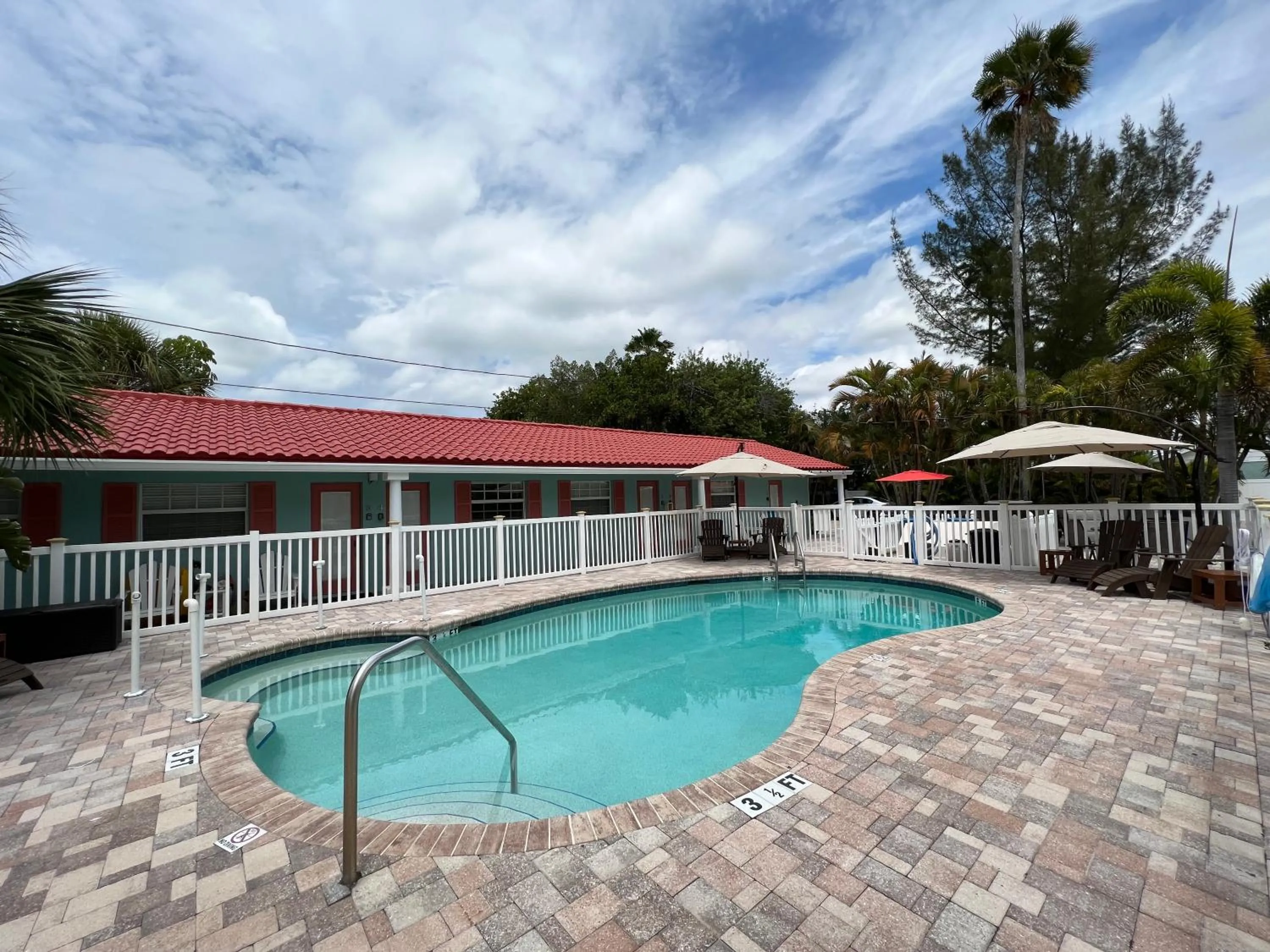Seating area in Blue Waters Treasure Island