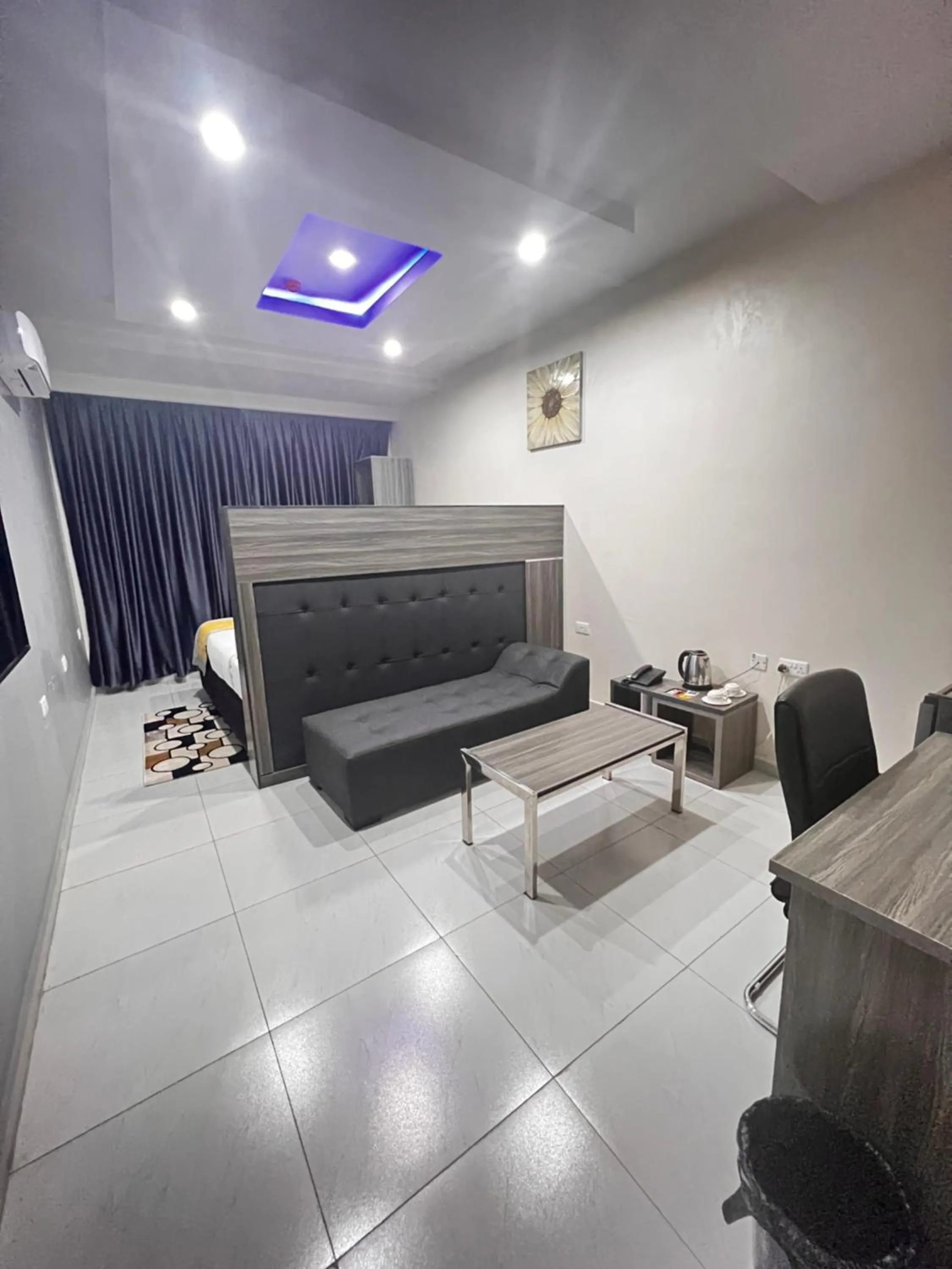 De Rigg Place Embassy