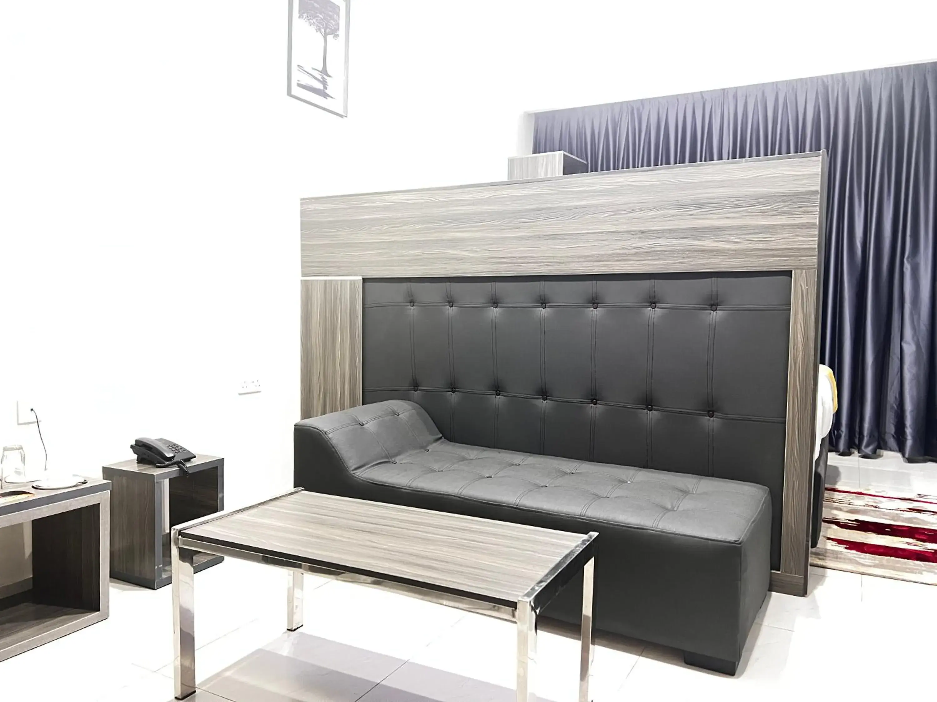 Superior King Room in De Rigg Place Embassy Superior King Room in De Rigg Place Embassy