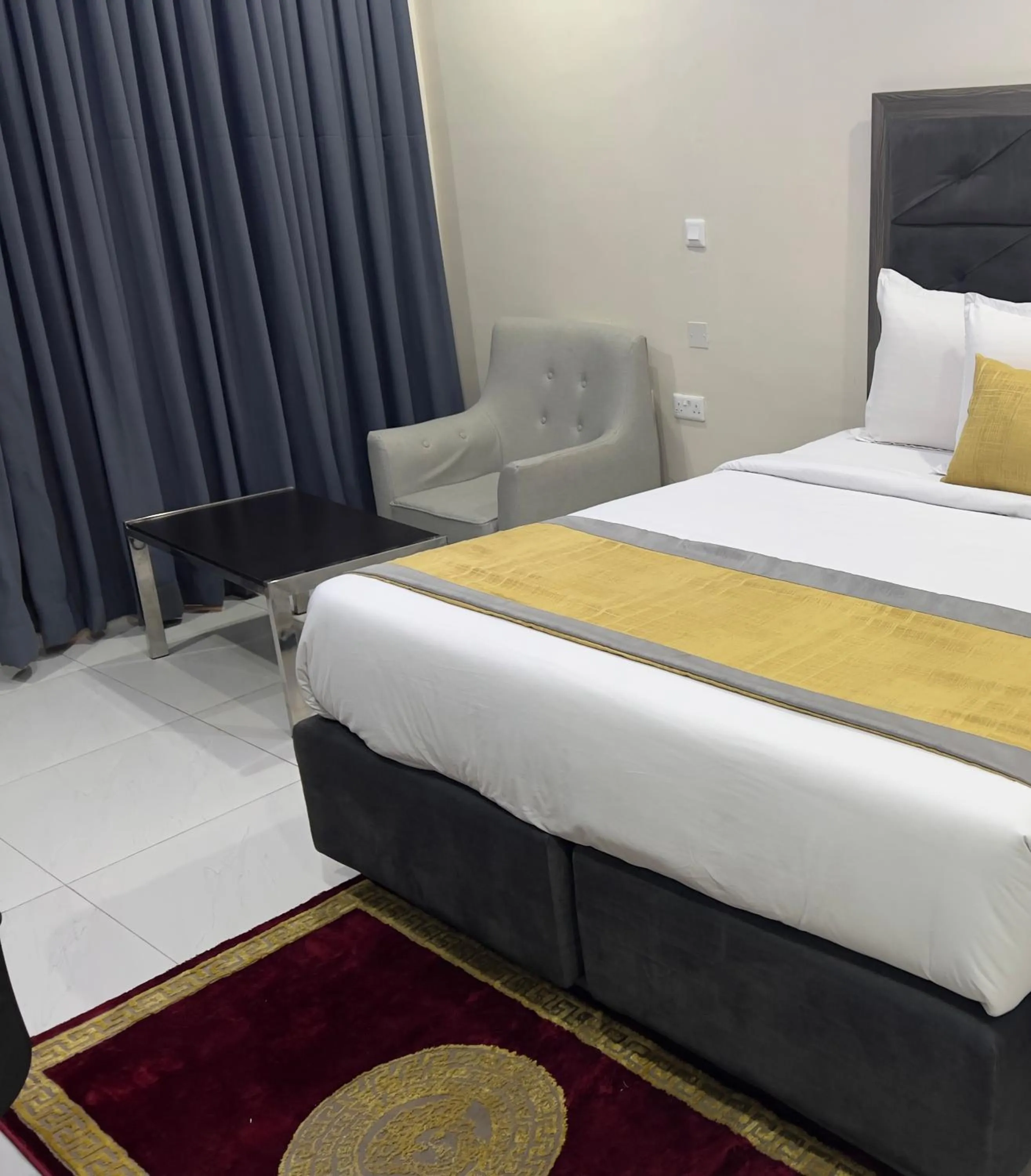 Bed in De Rigg Place Embassy