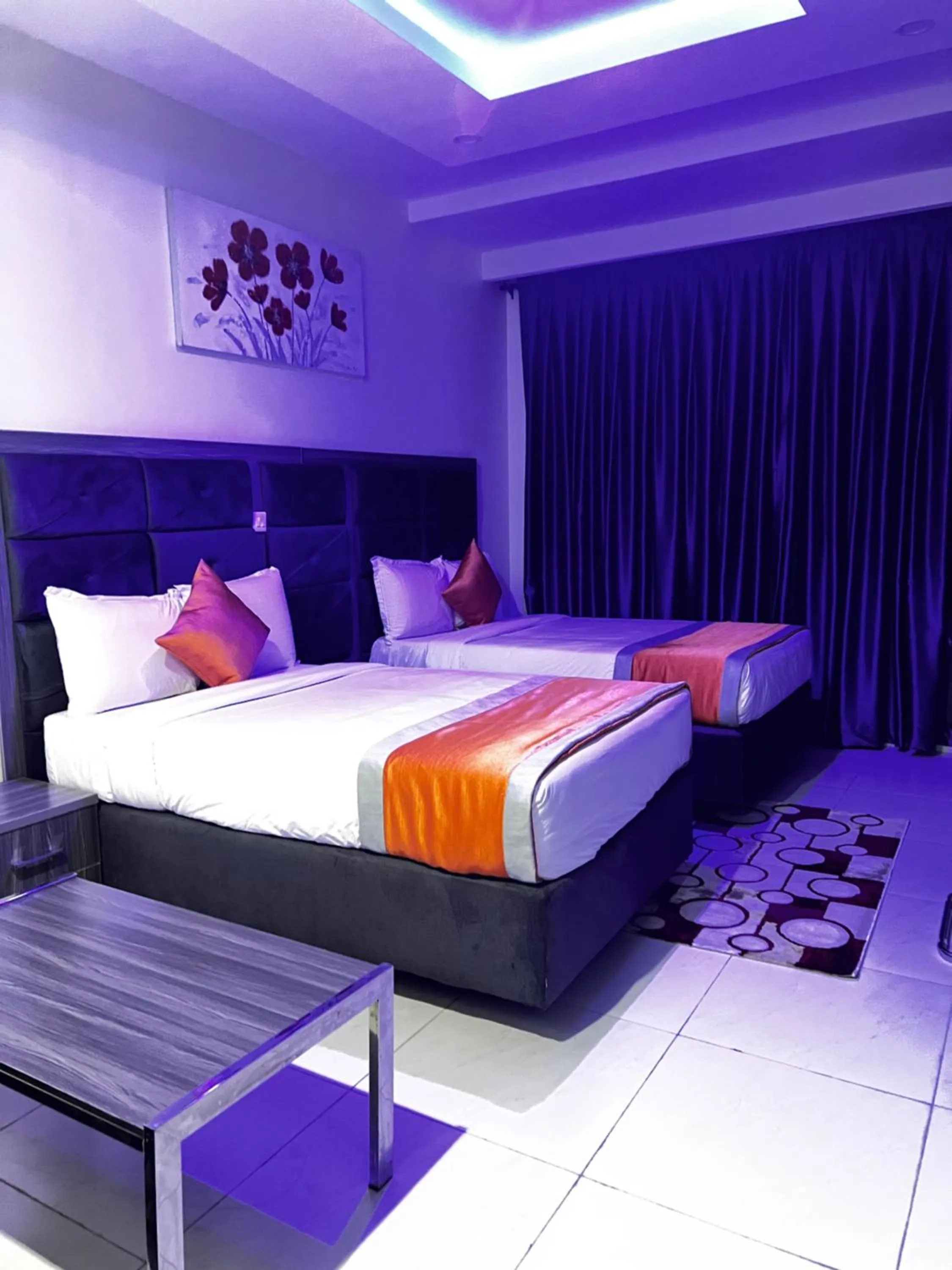 Bed in De Rigg Place Embassy