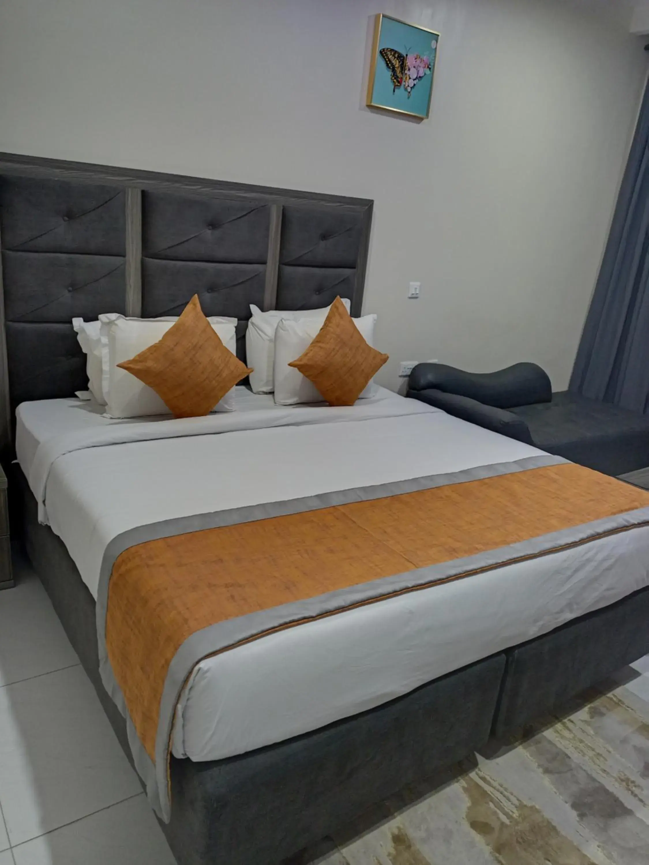 Deluxe Double Room in De Rigg Place Embassy Deluxe Double Room in De Rigg Place Embassy