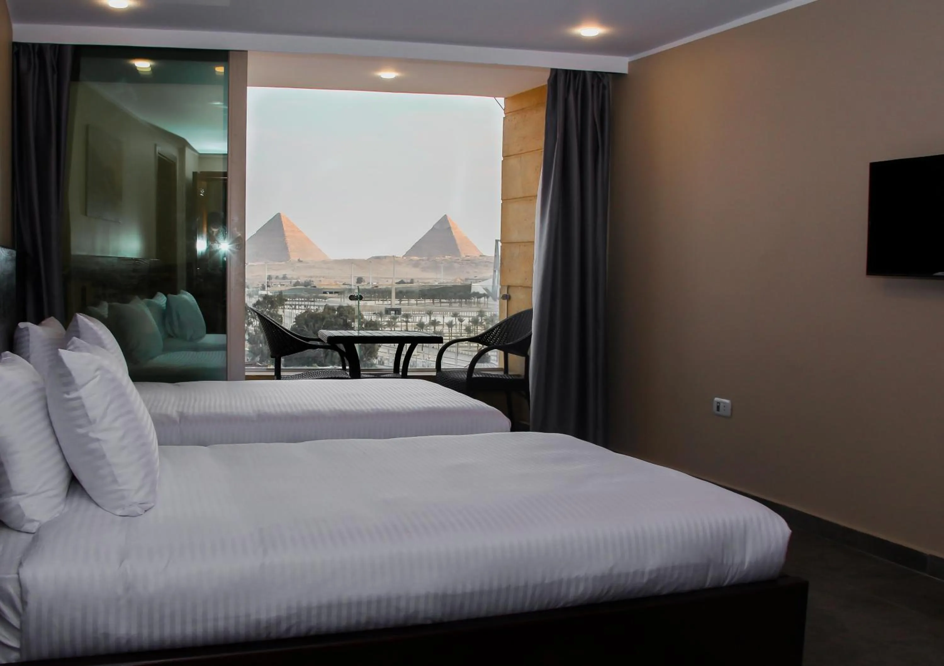 TV and multimedia, Bed in Asia Grand Museum & Pyramids view