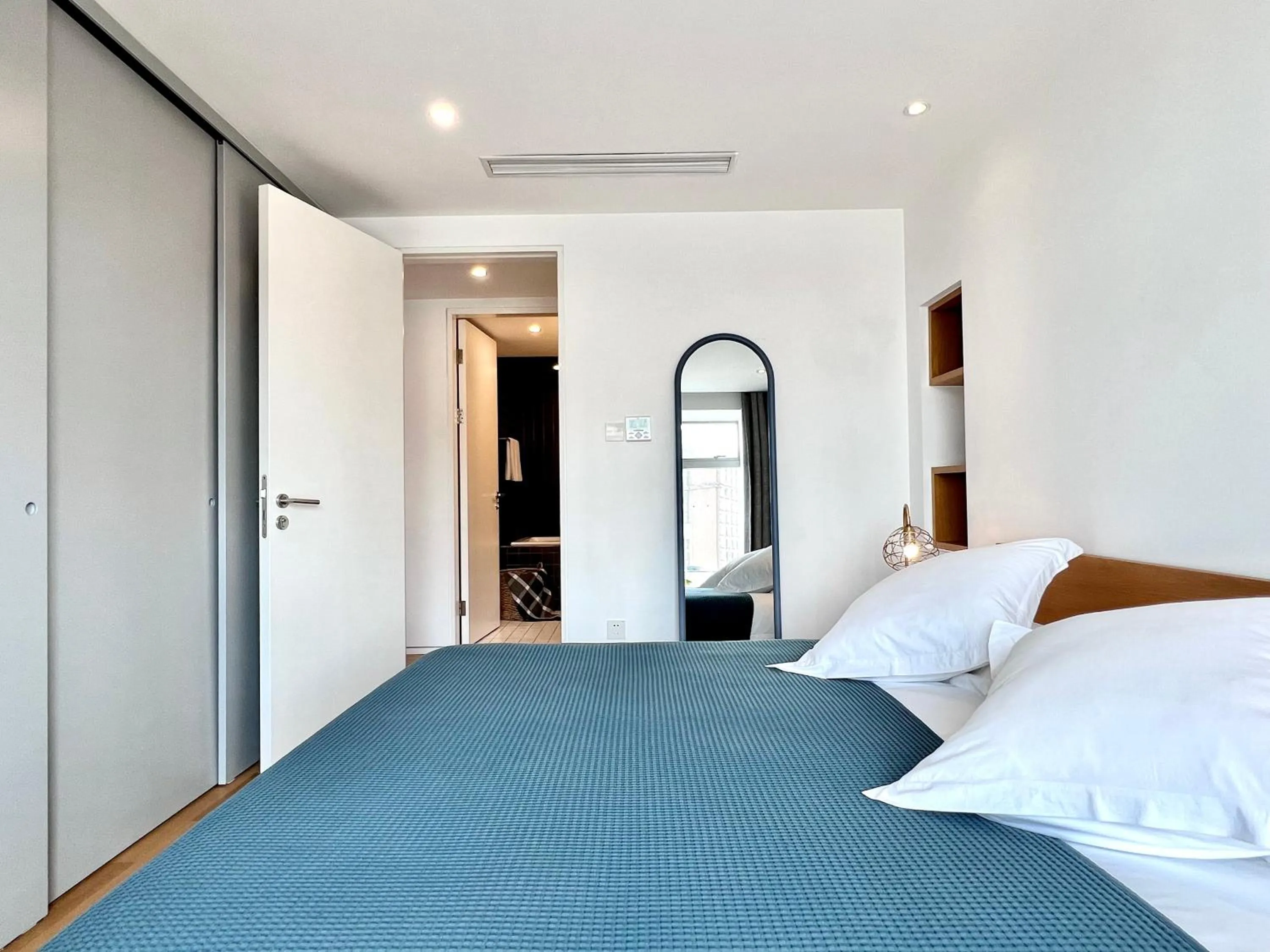 Bedroom in base-Shanghai SUHE Serviced Apartment, Near East Nanjing Road & People's Square