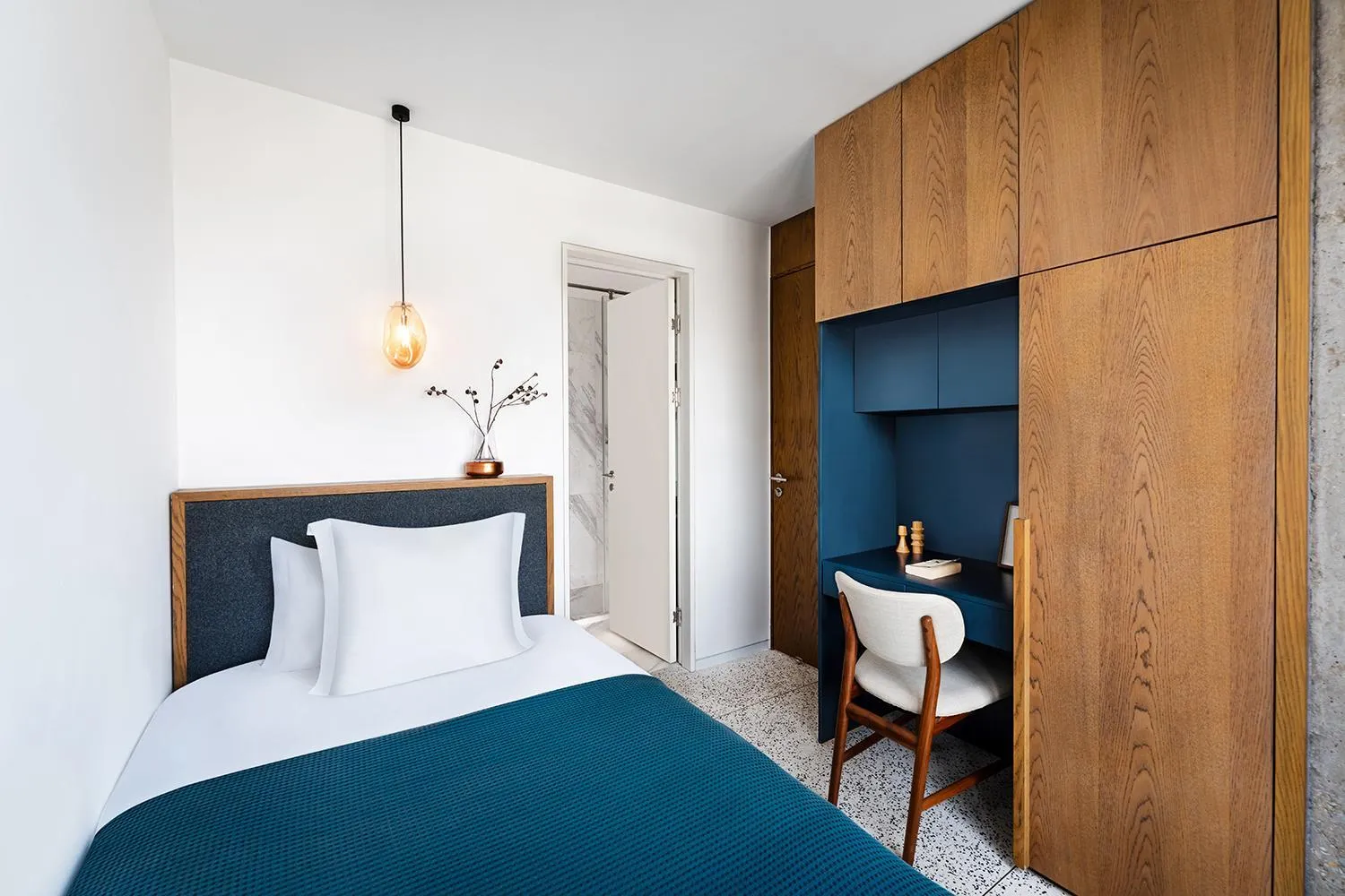 Bedroom, Bed in basePLUS-Shanghai BINJIANG Serviced Apartment - In room Washing Machine with Dryer function & Kitchen & Free 24hrs Coffee & Close to Expo Museum, Xintiandi & Subway nearby & English speaking & High speed free WiFi