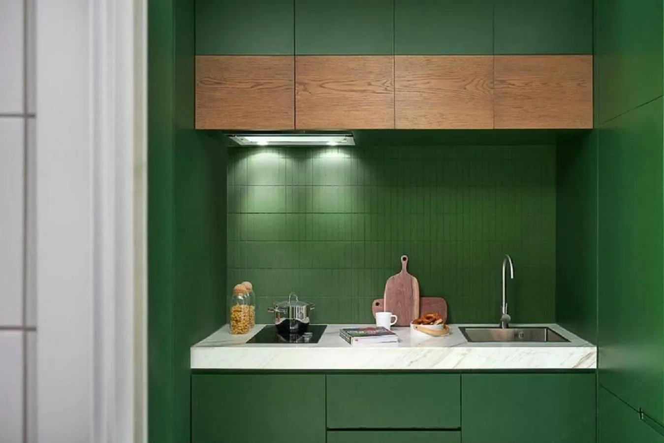 Kitchen or kitchenette in basePLUS-Shanghai BINJIANG Serviced Apartment - In room Washing Machine with Dryer function & Kitchen & Free 24hrs Coffee & Close to Expo Museum, Xintiandi & Subway nearby & English speaking & High speed free WiFi