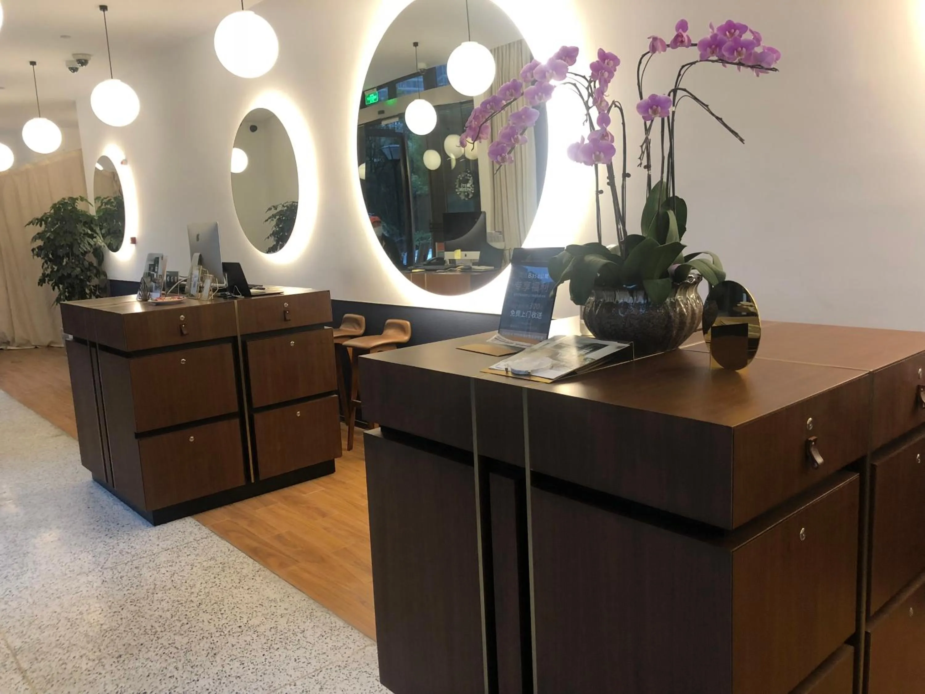 Lobby or reception in basePLUS-Shanghai BINJIANG Serviced Apartment - In room Washing Machine with Dryer function & Kitchen & Free 24hrs Coffee & Close to Expo Museum, Xintiandi & Subway nearby & English speaking & High speed free WiFi