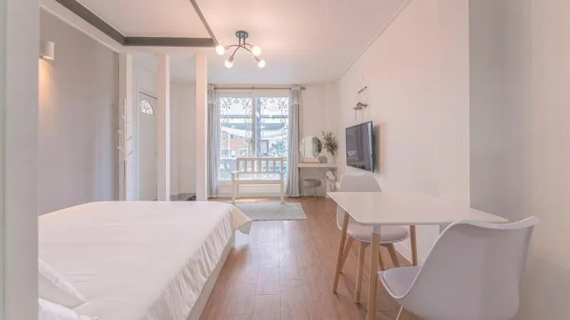 Bed in Tinkerbell Pension