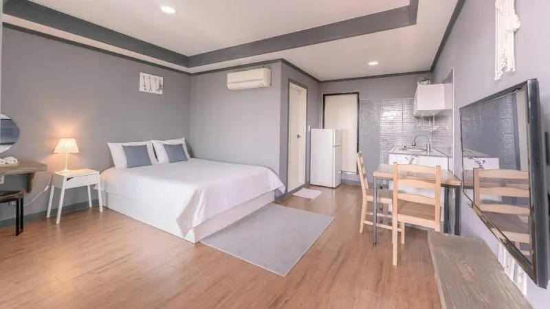 Bed in Tinkerbell Pension