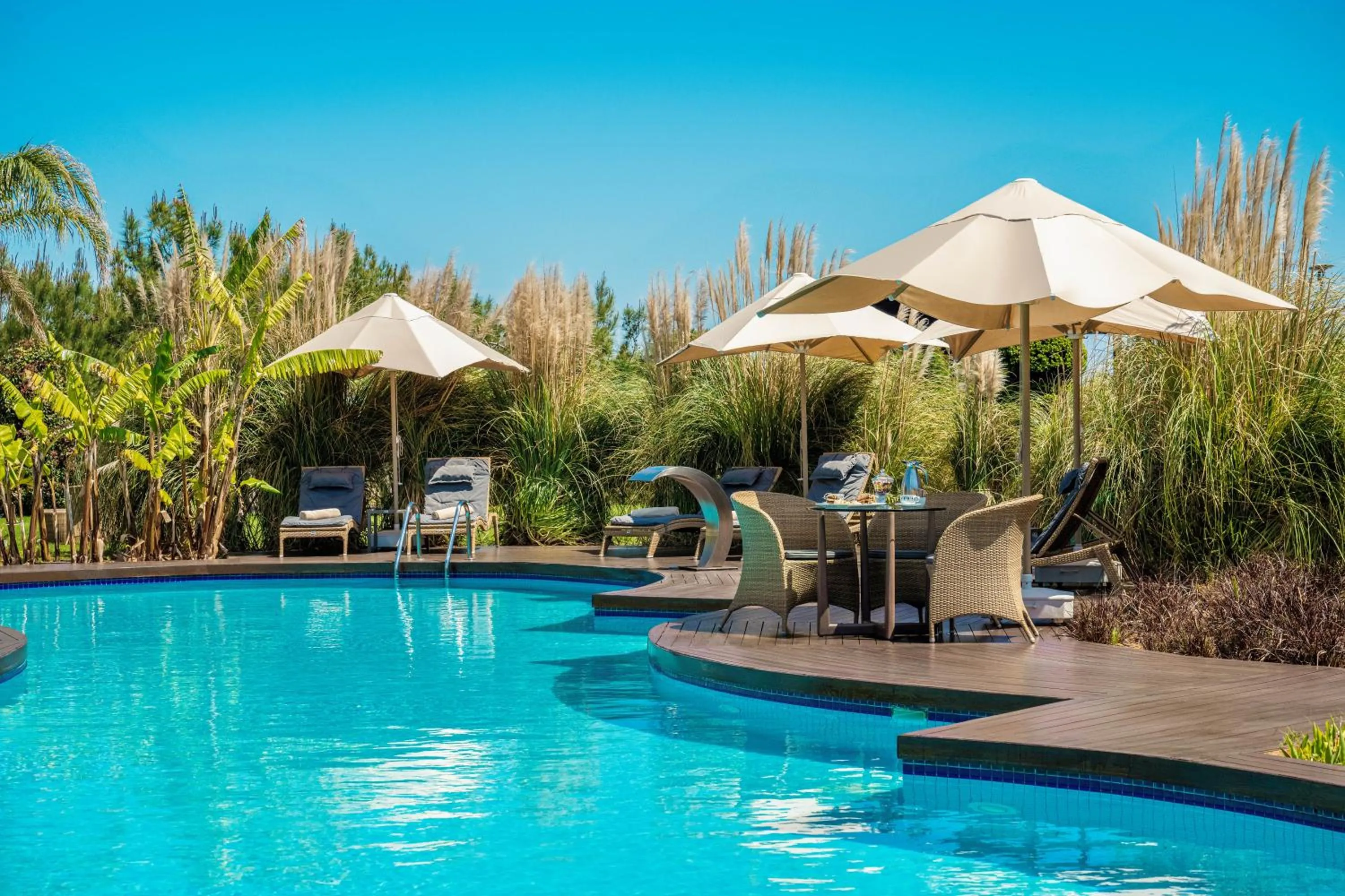 Swimming pool in Concorde Luxury Resort & Casino