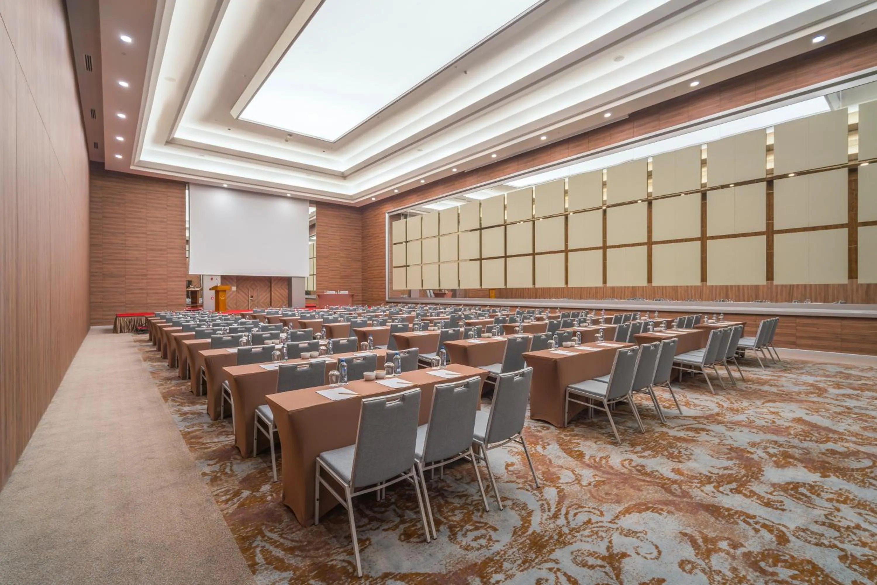 Meeting/conference room in Concorde Luxury Resort & Casino