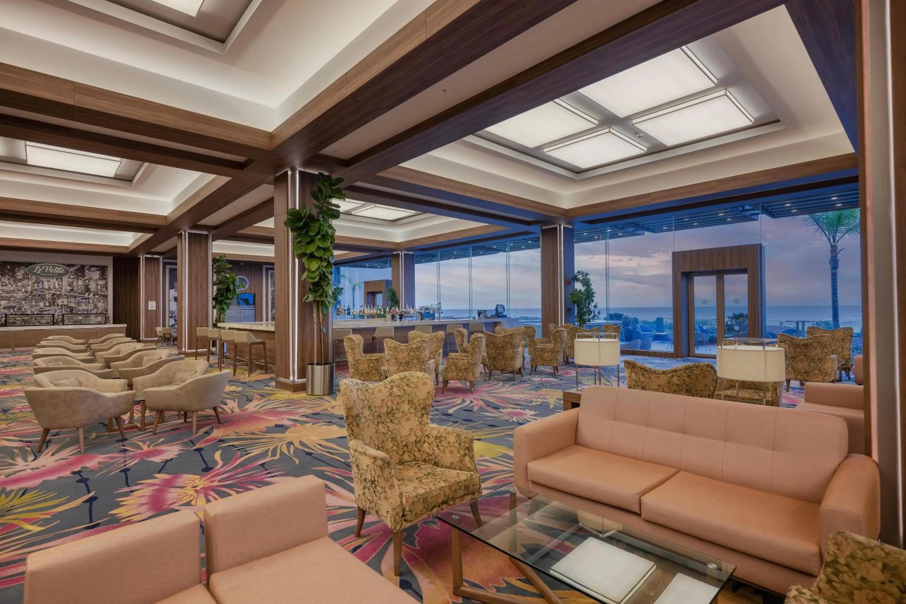 Lounge or bar in Concorde Luxury Resort & Casino