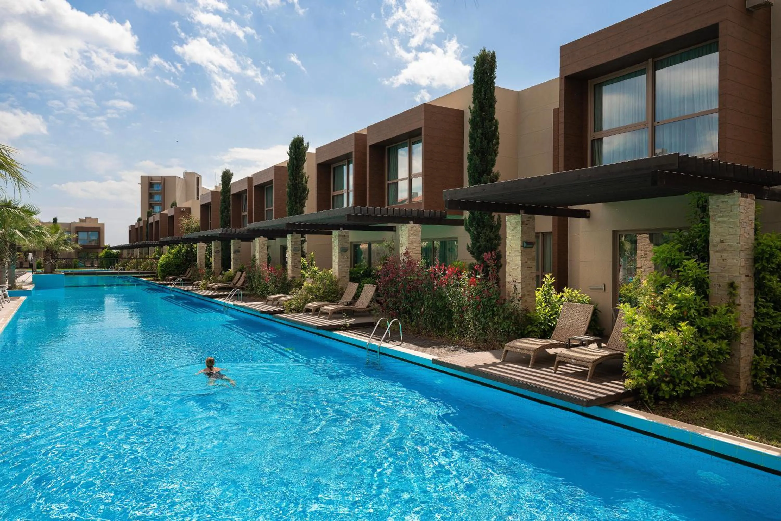 Swimming pool in Concorde Luxury Resort & Casino