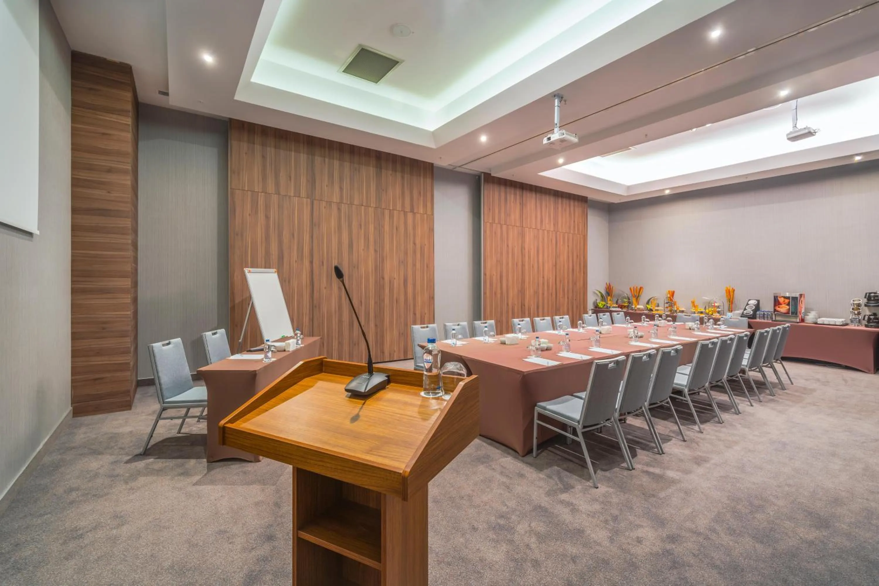 Meeting/conference room in Concorde Luxury Resort & Casino
