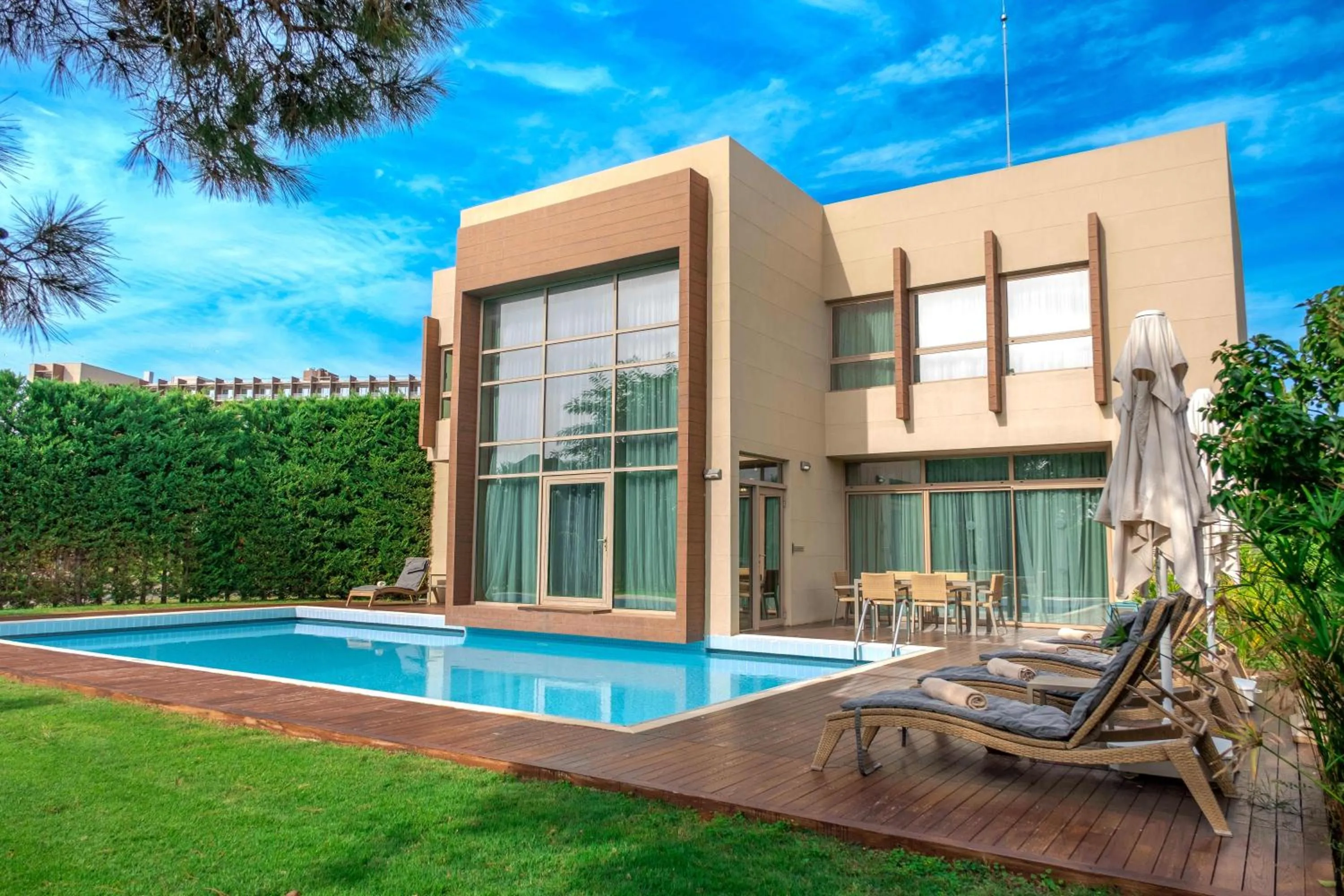 Garden in Concorde Luxury Resort & Casino