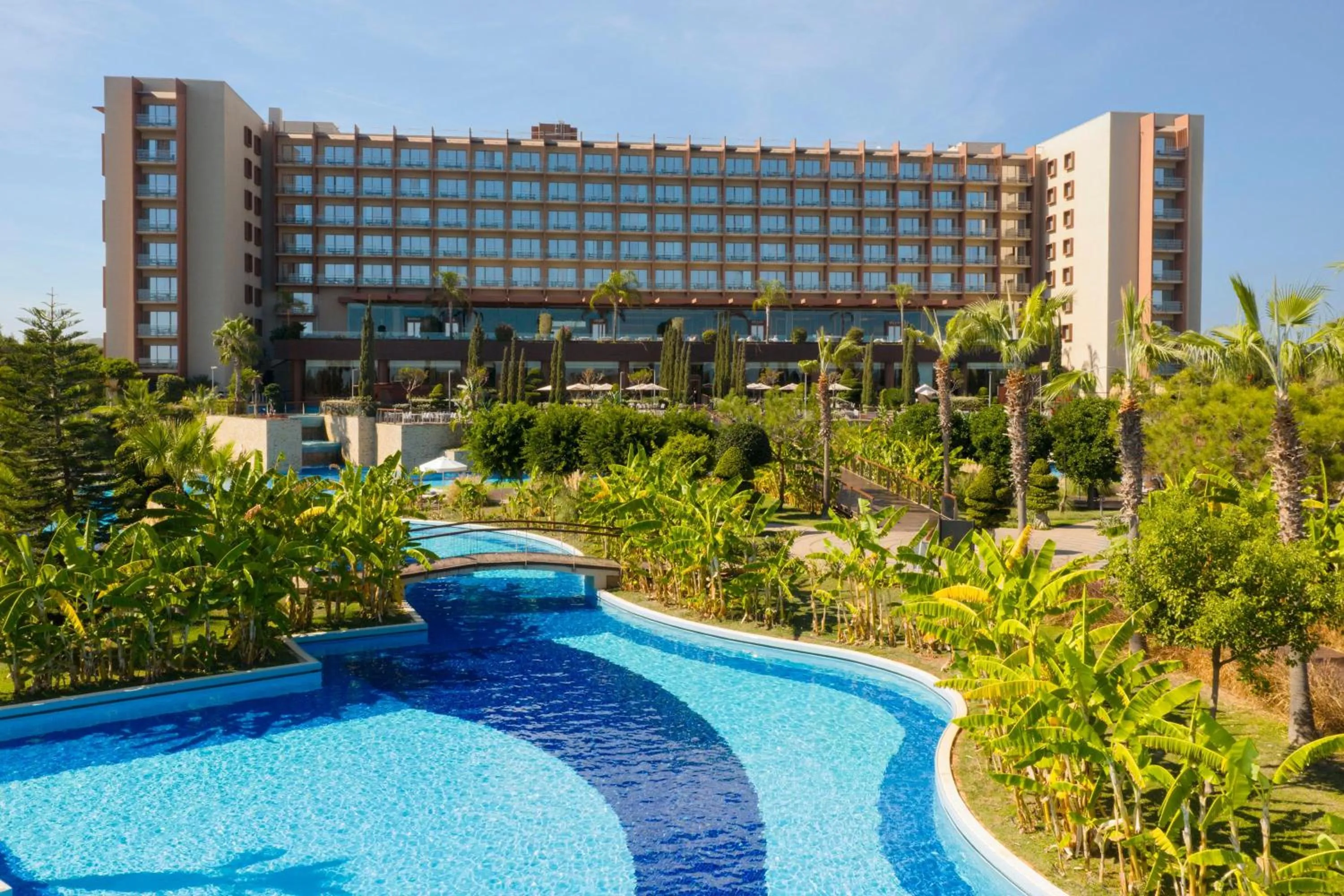 Swimming pool in Concorde Luxury Resort & Casino