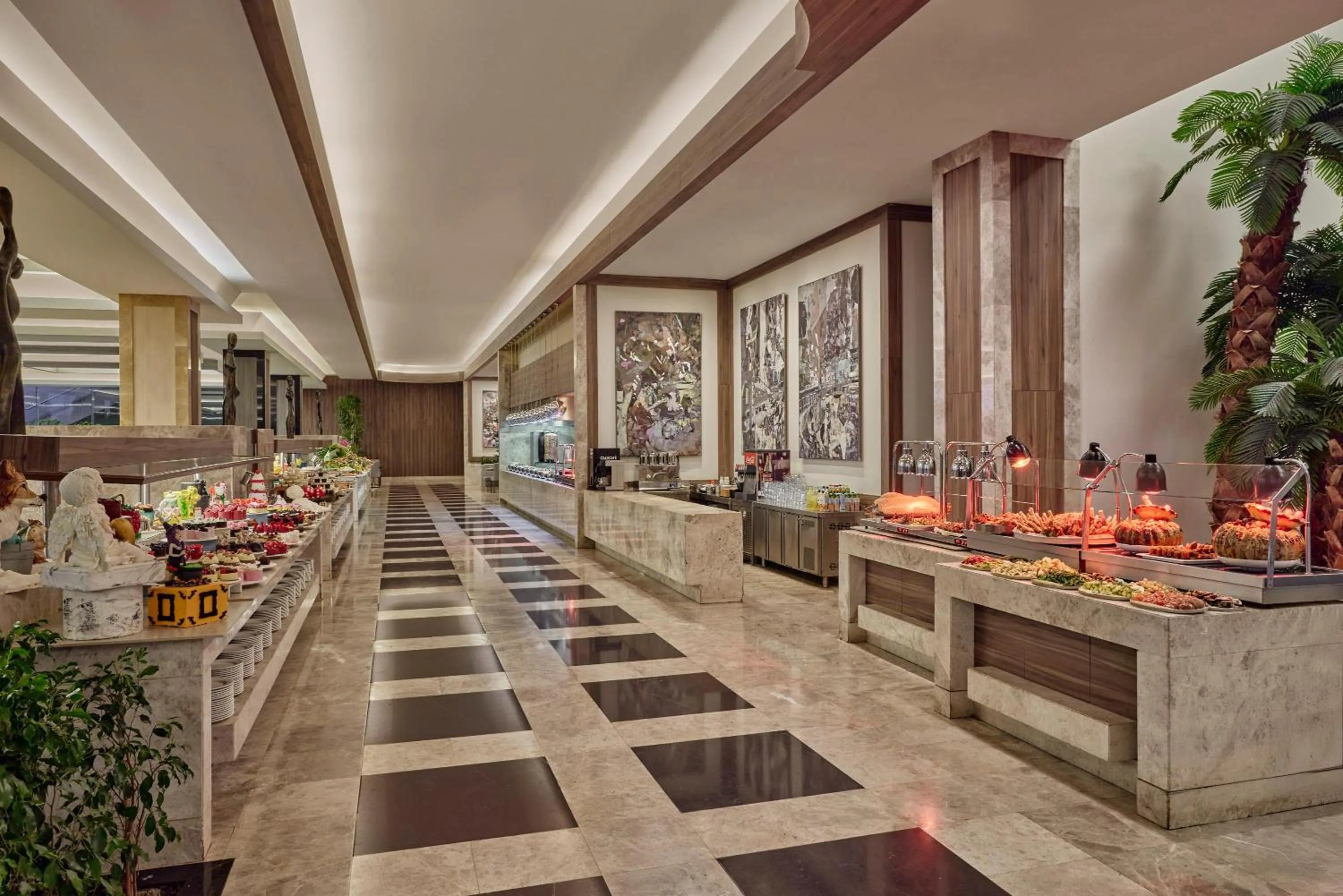 Restaurant/places to eat in Concorde Luxury Resort & Casino