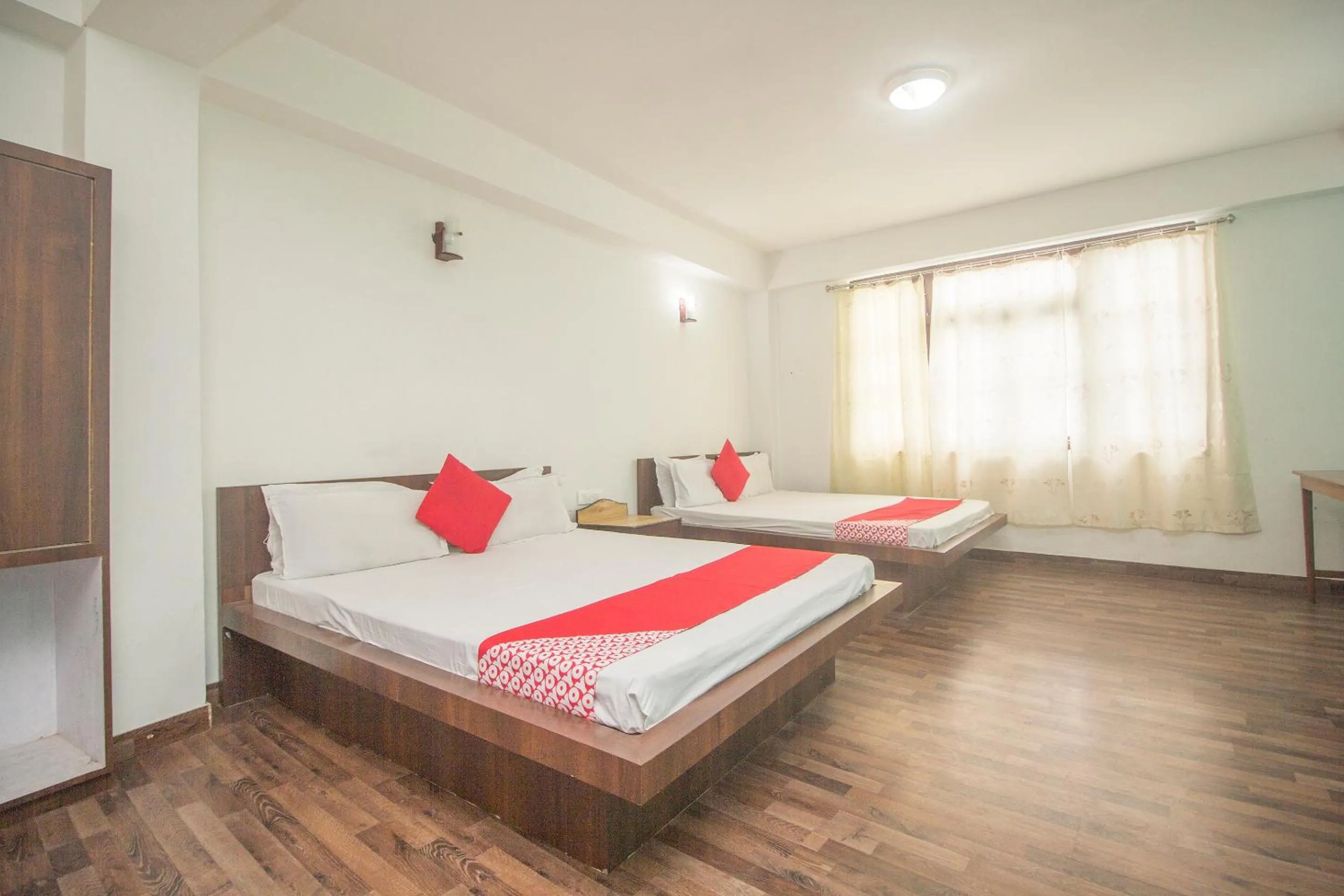 Bedroom, Bed in Hotel O Basar International