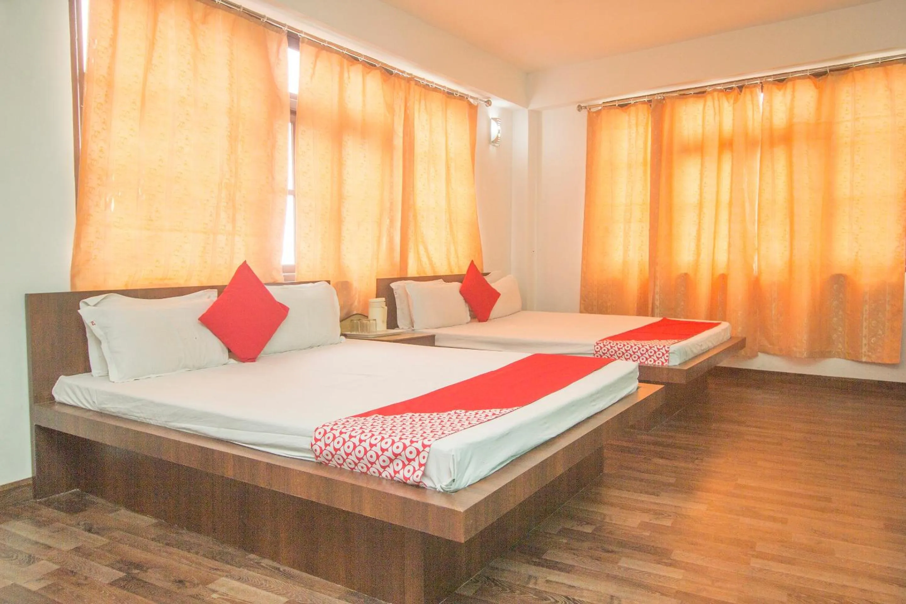 Bedroom, Bed in Hotel O Basar International