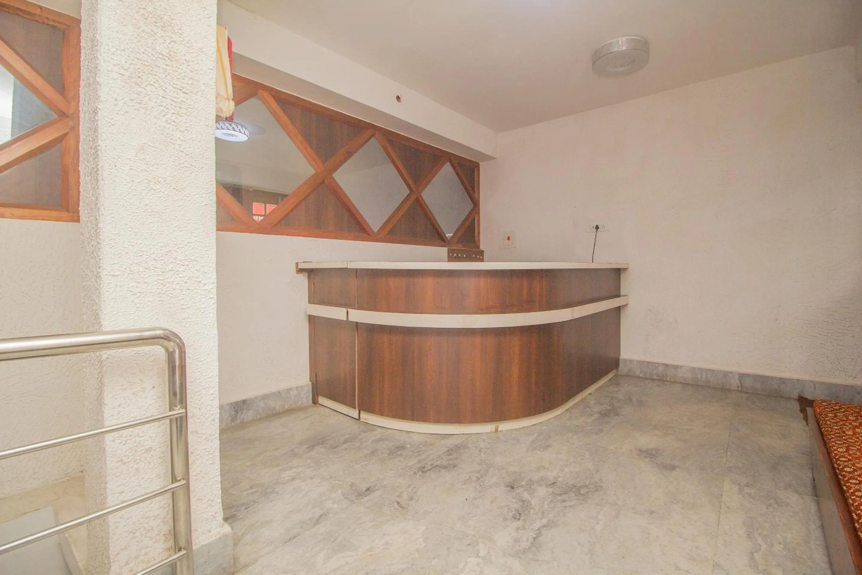 Lobby or reception in Hotel O Basar International