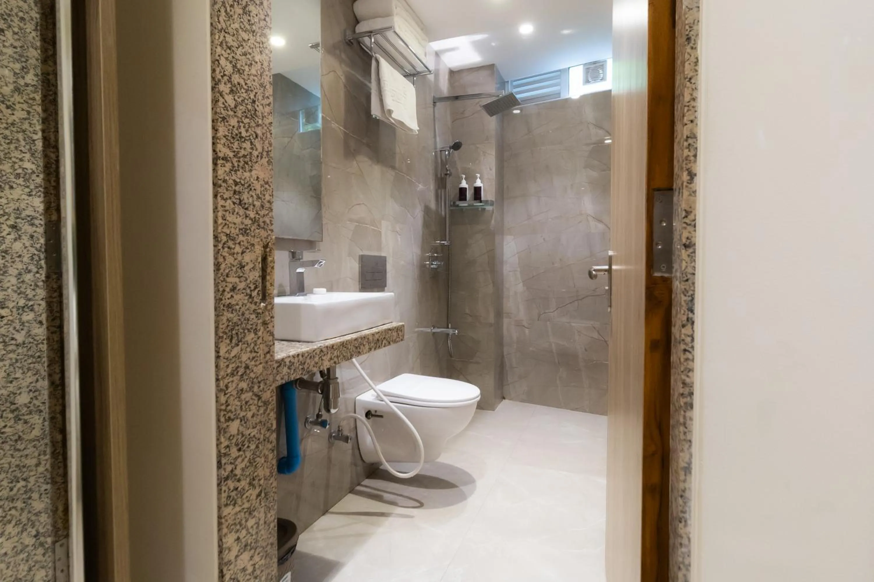 Bathroom in Hotel Flora