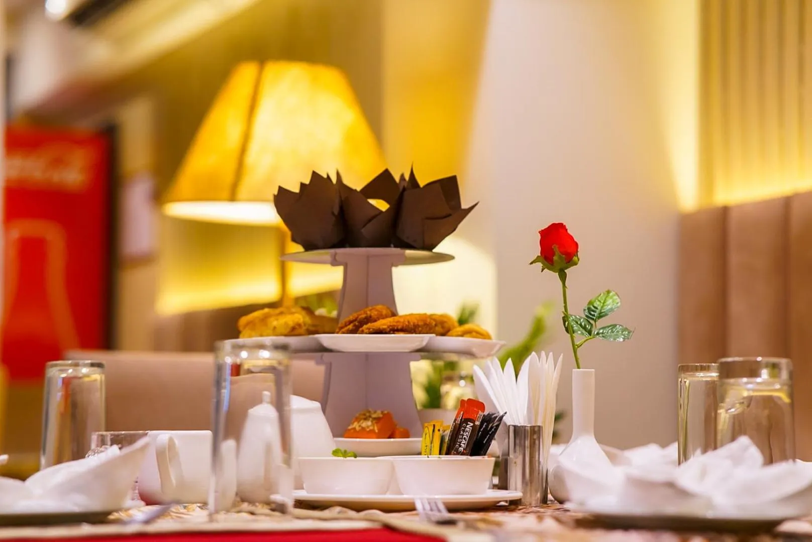 Dining area in Hotel Flora